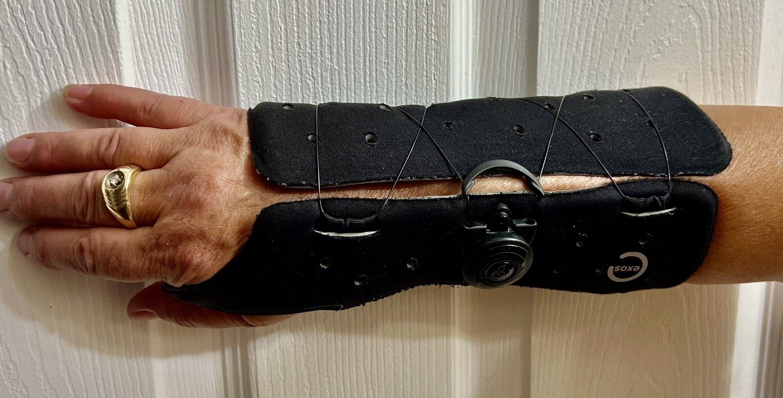 Exos Wrist Brace Short Arm Fracture Right XS SAFB Donjoy BOA Black