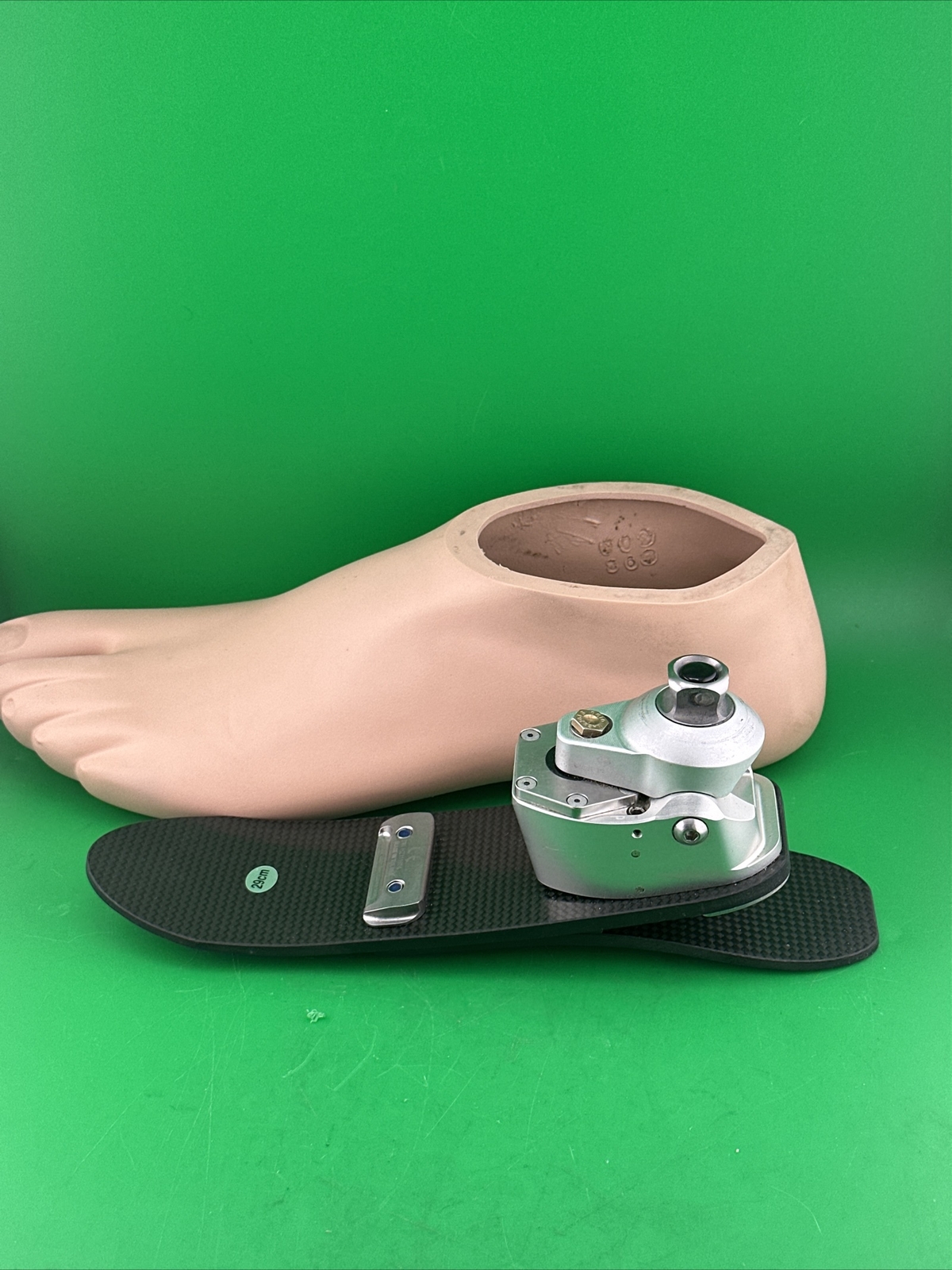 College Park K3 Odyssey Hydraulic Ankle Prosthetic Foot. Size 29, Category 3