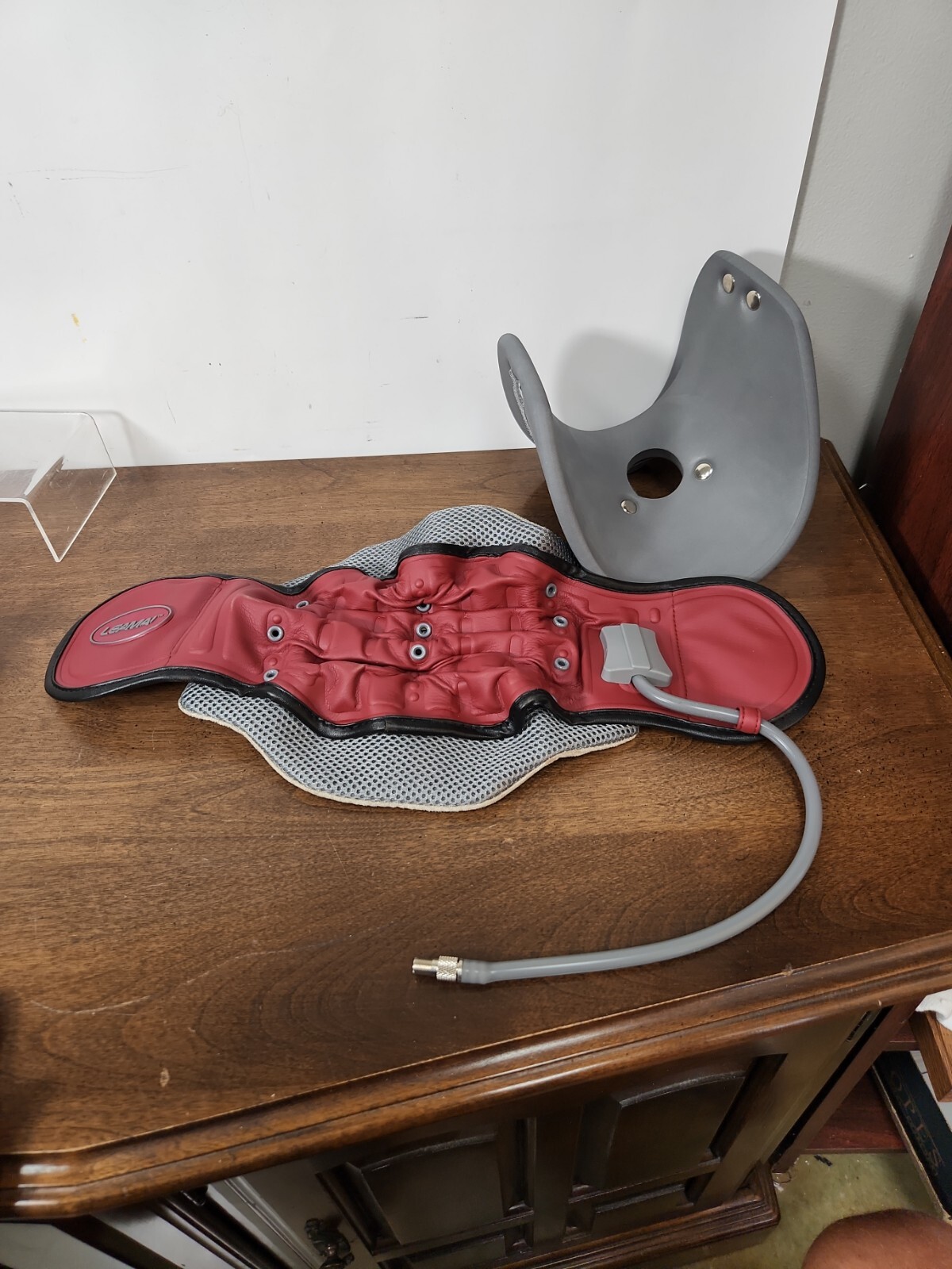 NEW LEAMAI COMPRESSION NECK BRACE RED – ADJUSTABLE SIZE – NO PUMP
