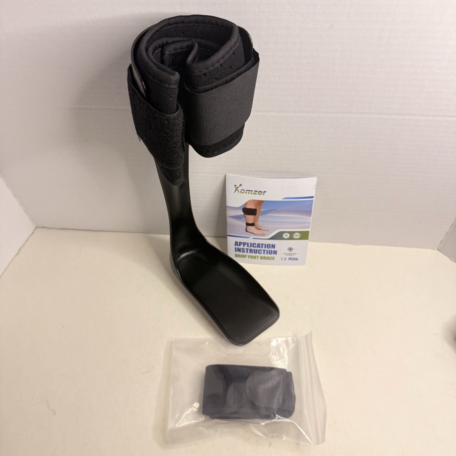 Komzer AFO Drop Foot Brace Right Foot Medium Orthosis Ankle Support New