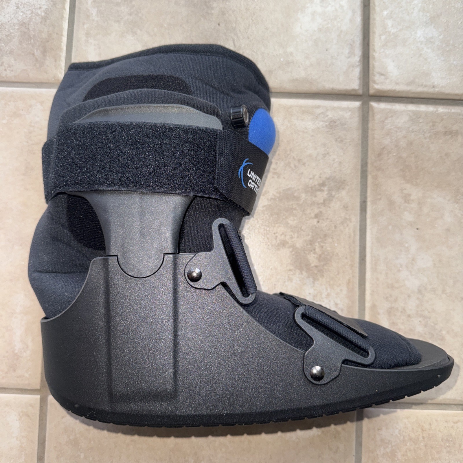 United Ortho USA14111 Short Air Cam Walker Fracture Boot, Size Large, Black
