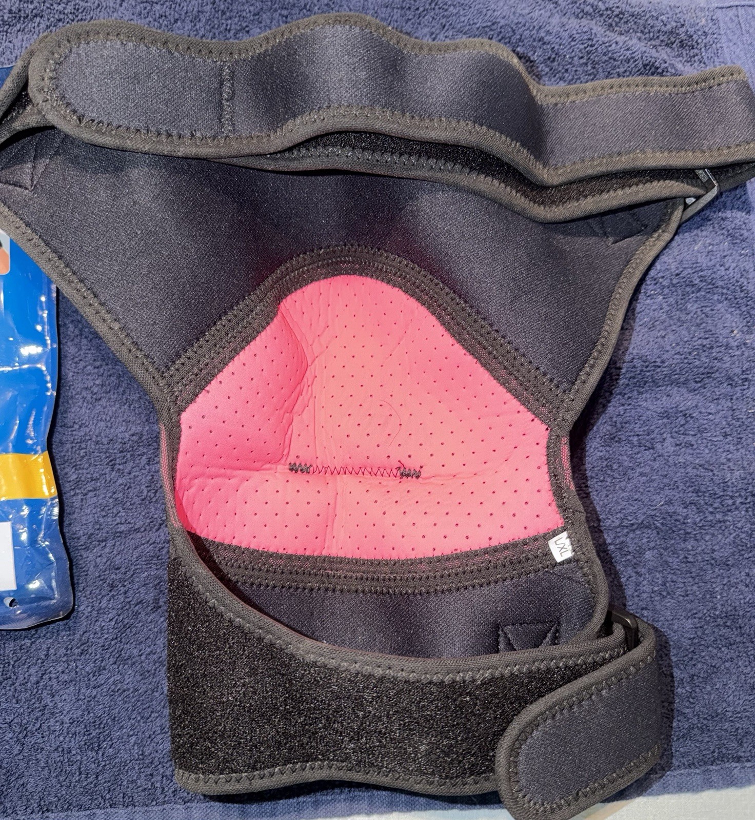 Fightech Unisex Adults Black and Pink Latex Free Shoulder Brace NEW L/XL
