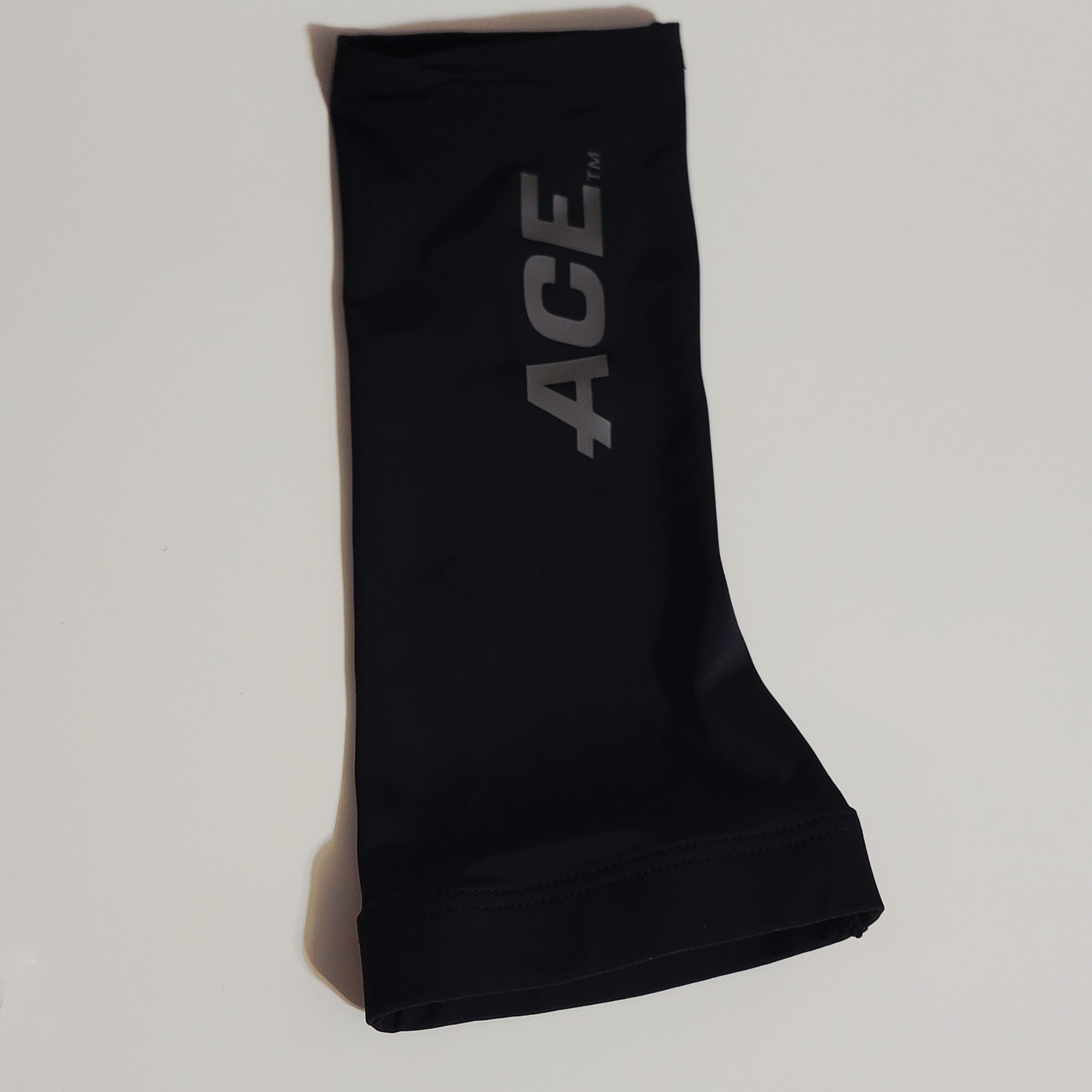 Ace Calf Compression Sleeve L/XLFor Football, Basketball, Volleyball All Sports