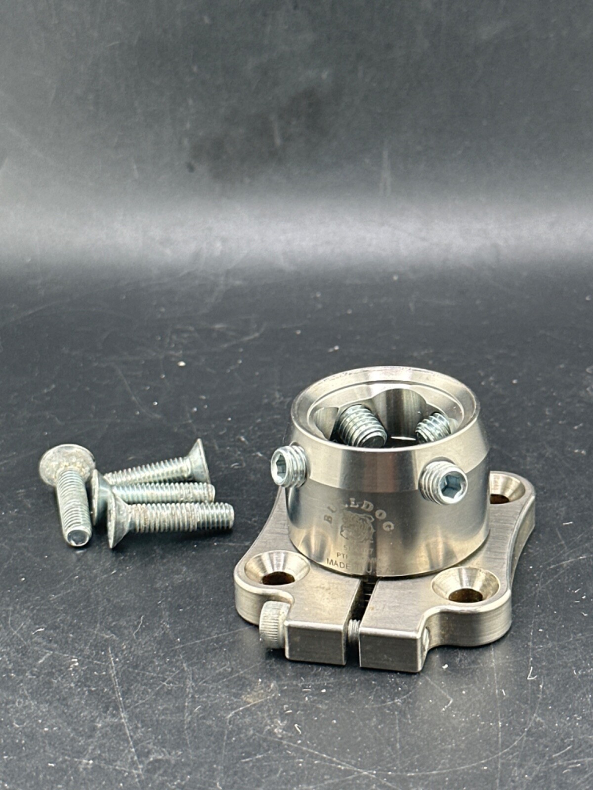 Prosthetic component adapter part. Bulldog female extend receiver with rotator