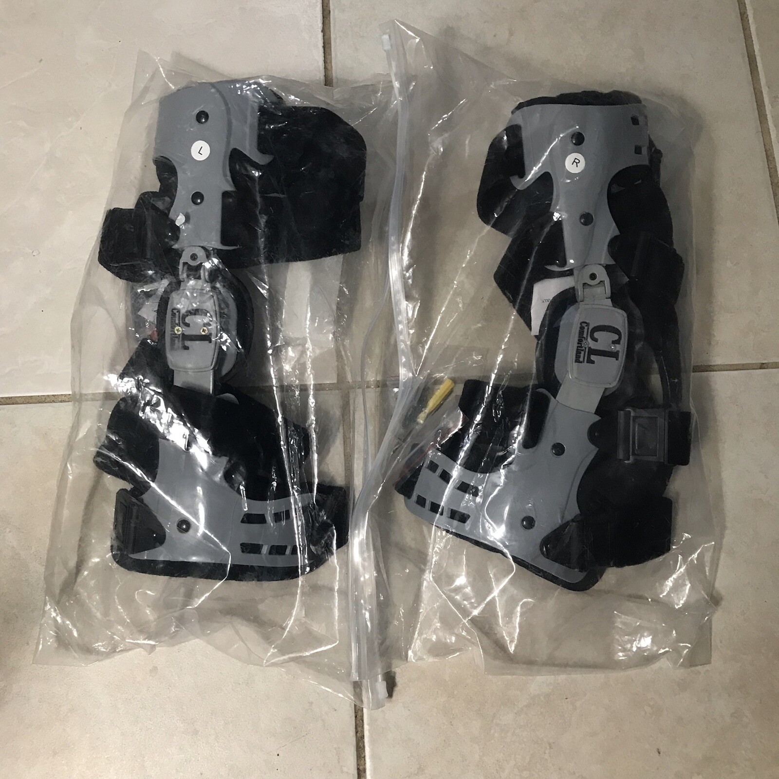Comfortland OA Hinged Knee Brace [LOT of 1 RIGHT & 1 LEFT]