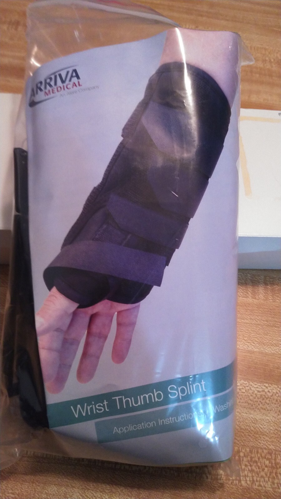 Comfortland Medical 8″ Universal Wrist & Thumb Splint Left