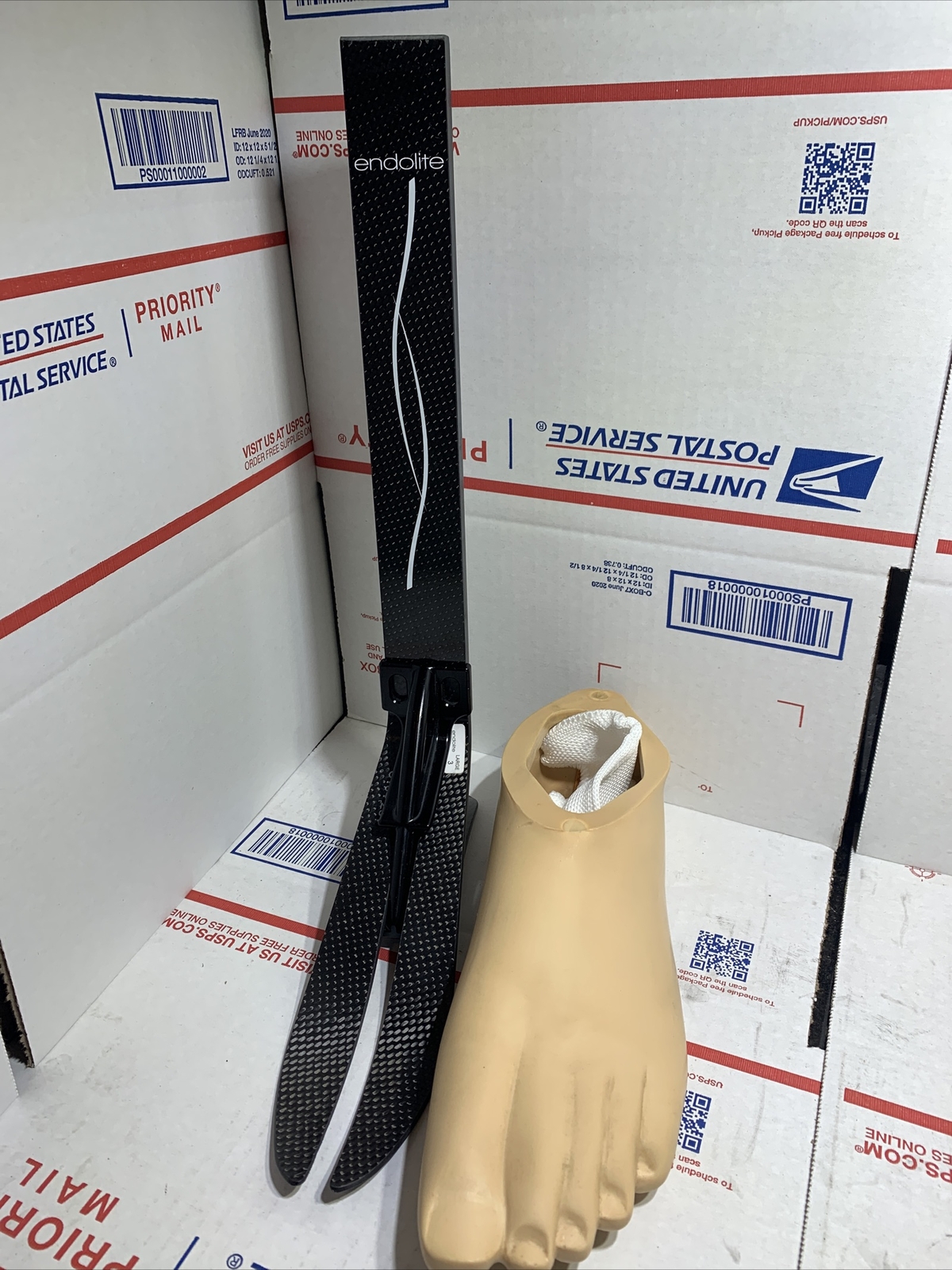 endolite blatchford elite blade prosthetic foot. size 28. category 3