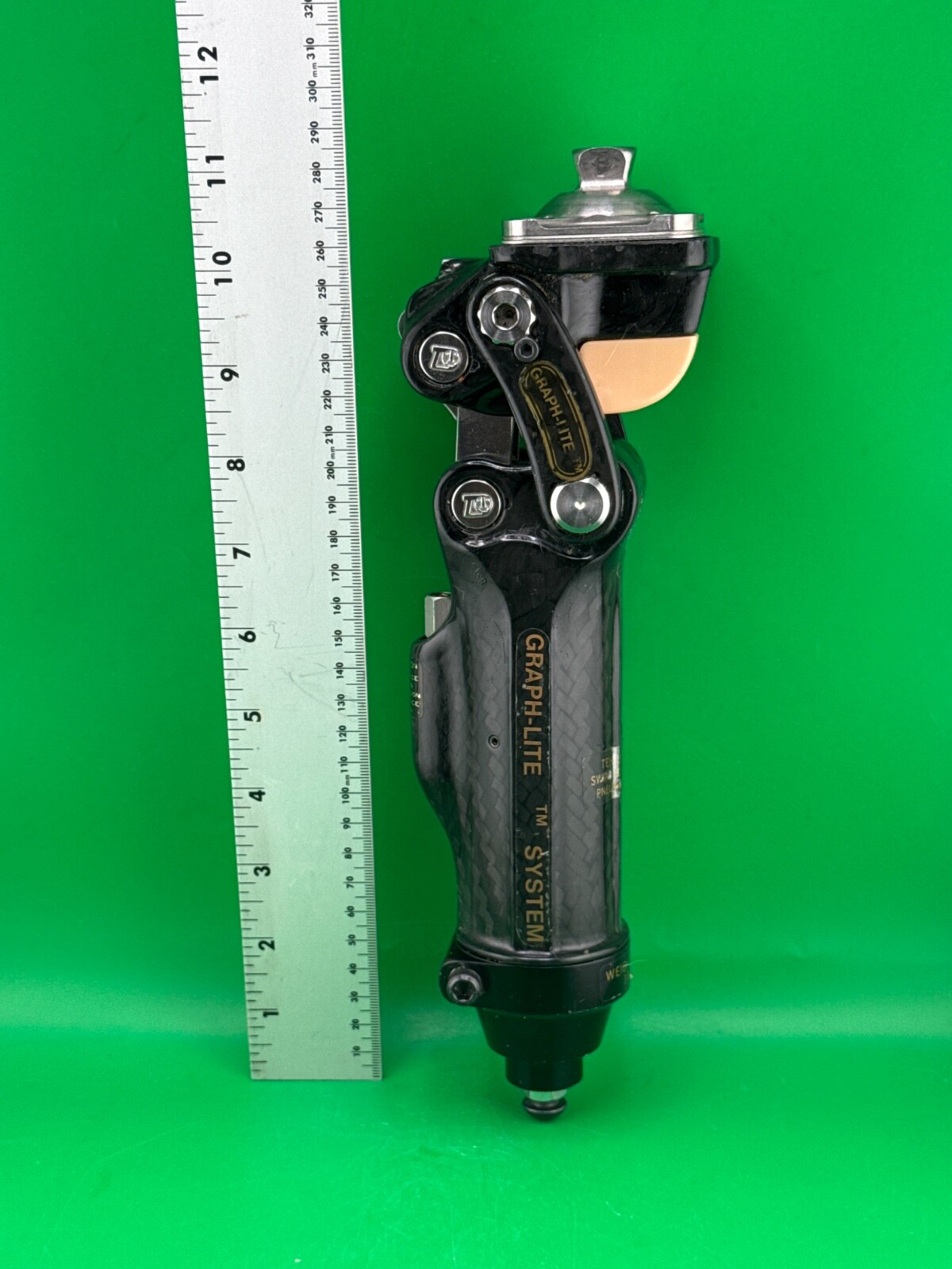 Graph-Lite 4-Bar Pneumatic Prosthetic Knee By TEH LIN. Great Condition