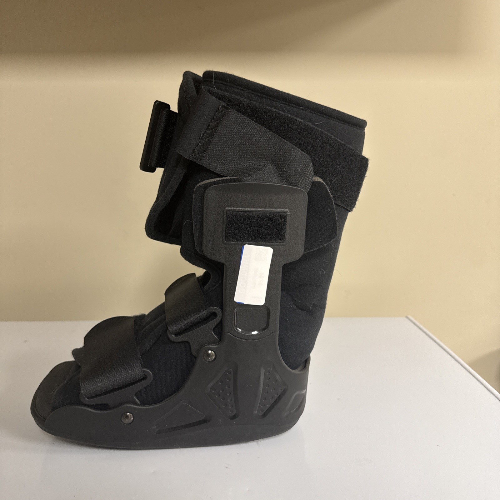 Gill Podiatry Lo Air Walker Boot Inflatable Support Walking Boot Open Box