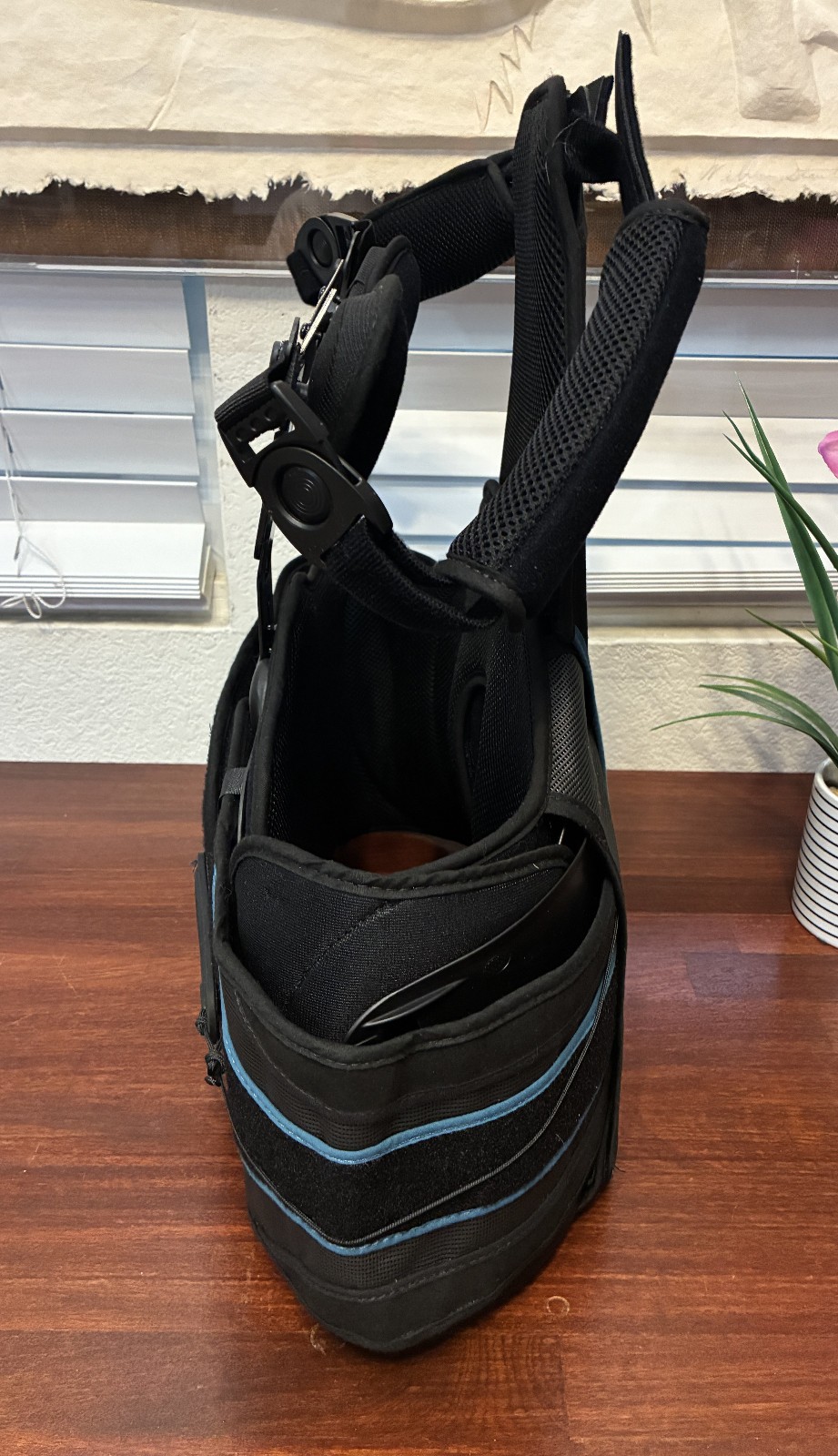 Breg Pinnacle TLSO 464 Back Brace Spinal Orthosis Adjustable 85% New
