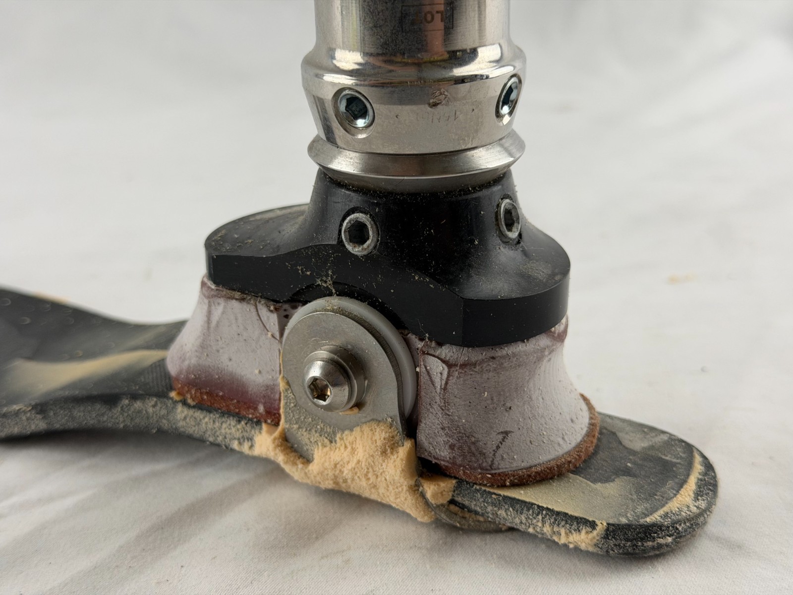 Carbon Fiber Prosthetic Foot & Tube Adapter – Modular Alignment – 136kg/300lbs