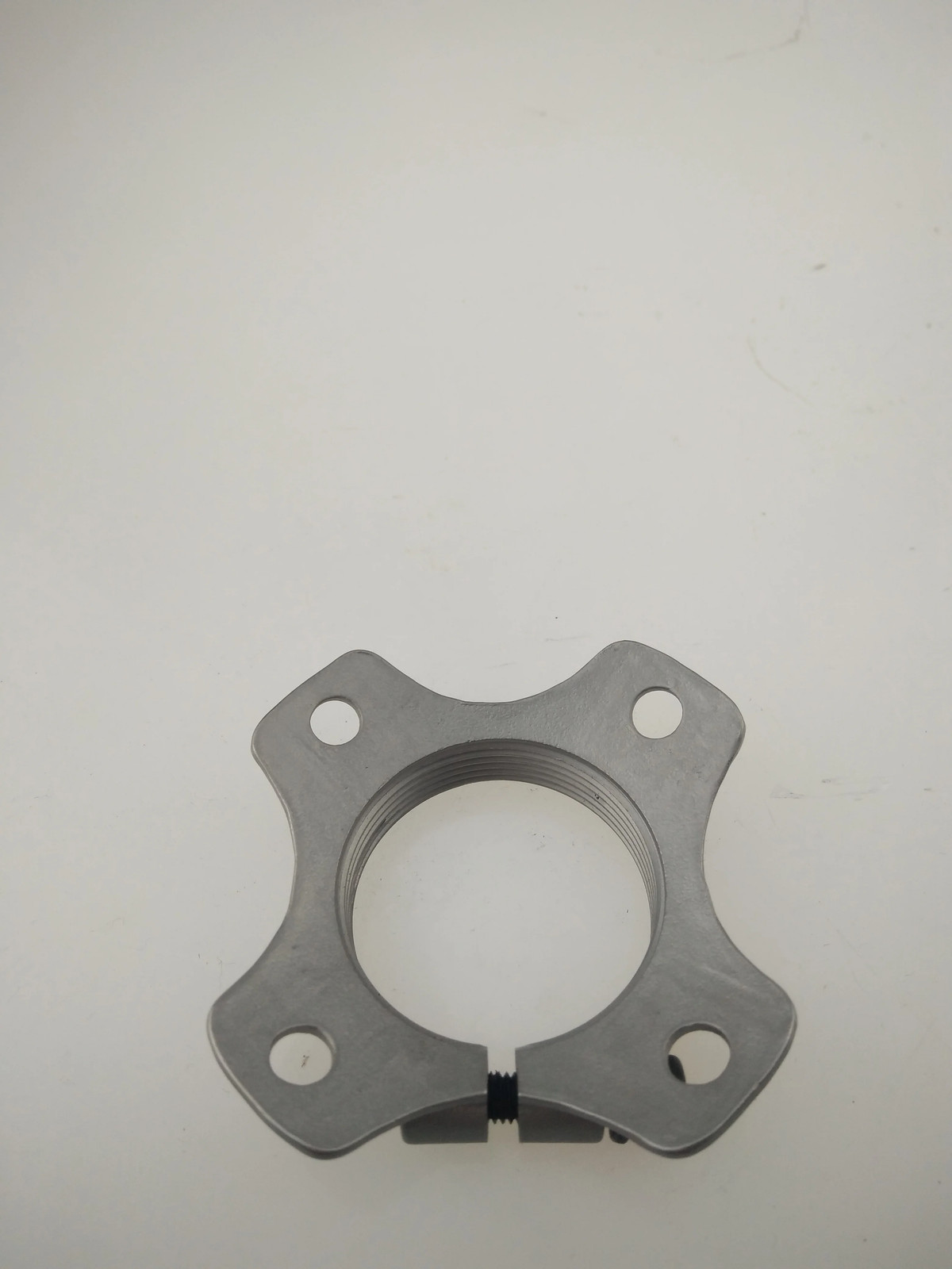 Rotatable Female 4-Jaw Plate Prosthetic Leg Connector