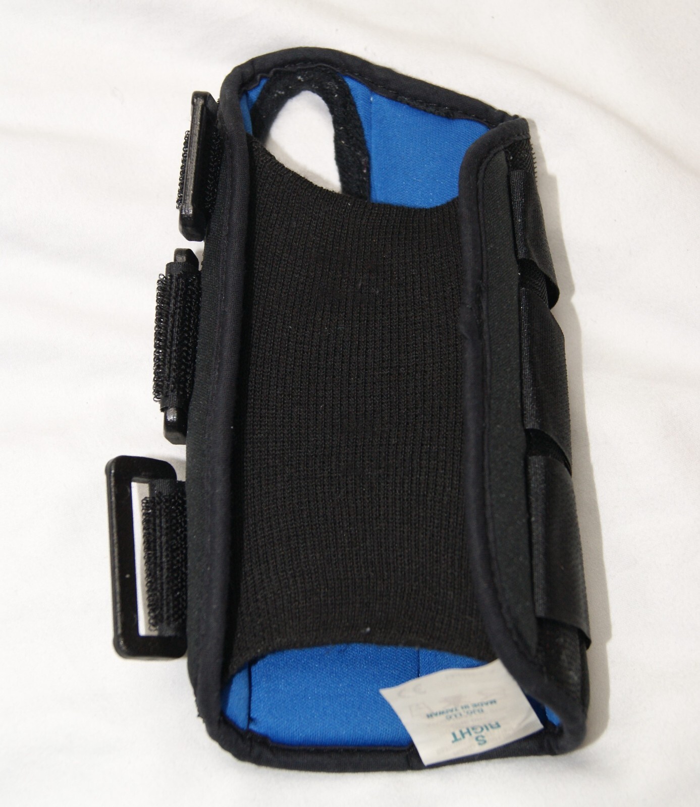 donjoy wrist brace right small w/ metal insert black
