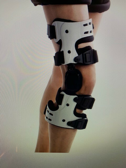 Sevenseas (R) Medial/Inside Knee Support (New)