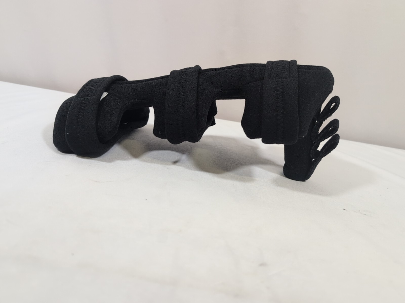 Comfortland Medical Endeavor Deluxe Wrist/Hand Splint 31-500 New with Hand Grip