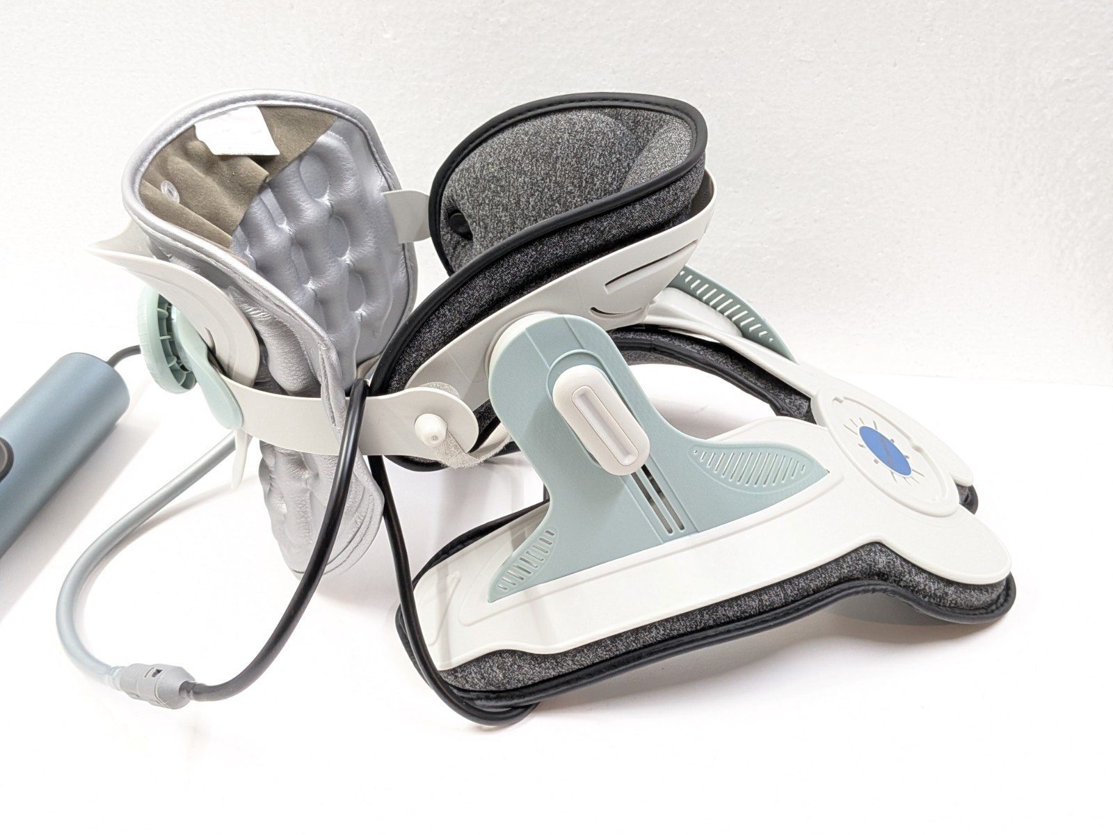 Hybodies Cervical Neck Traction Device: Neck Stretcher for Cervical Pain Relief