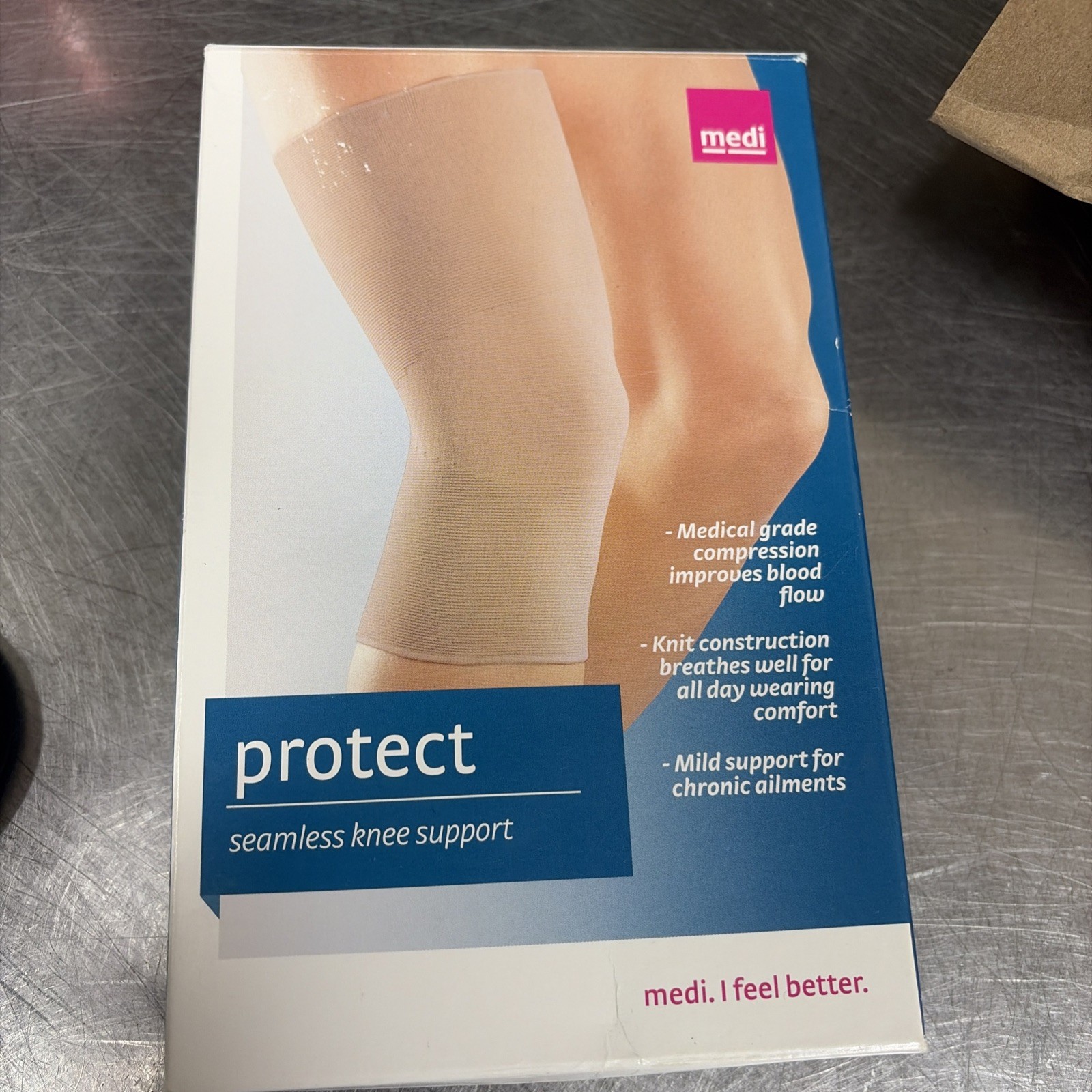 Mediven Seamless Knit Knee Support Silicone Top Band (Beige) Medium 60203
