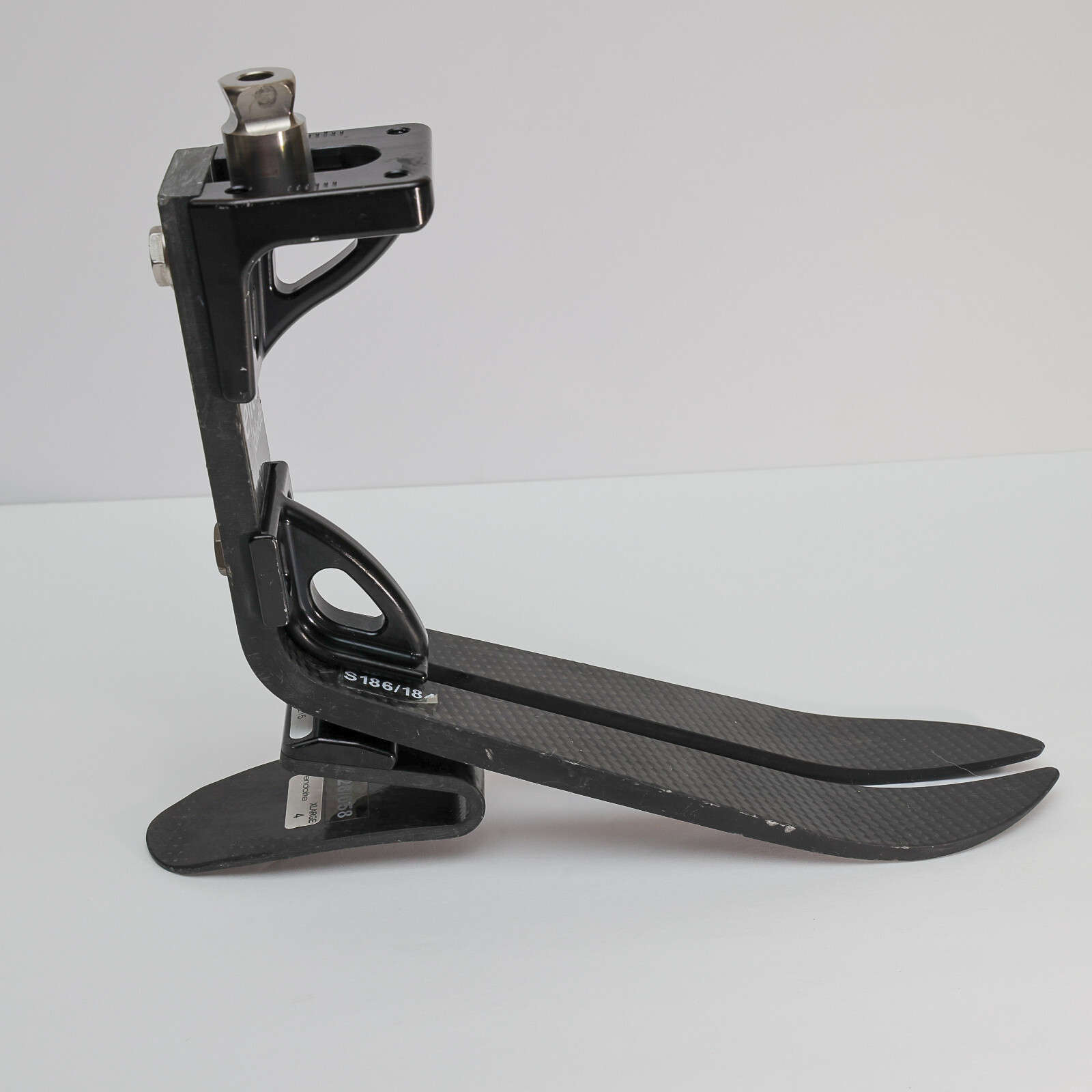 Endolite Elite Blade High Profile Prosthetic Foot Sz 29 CAT 4 with Pyramidal