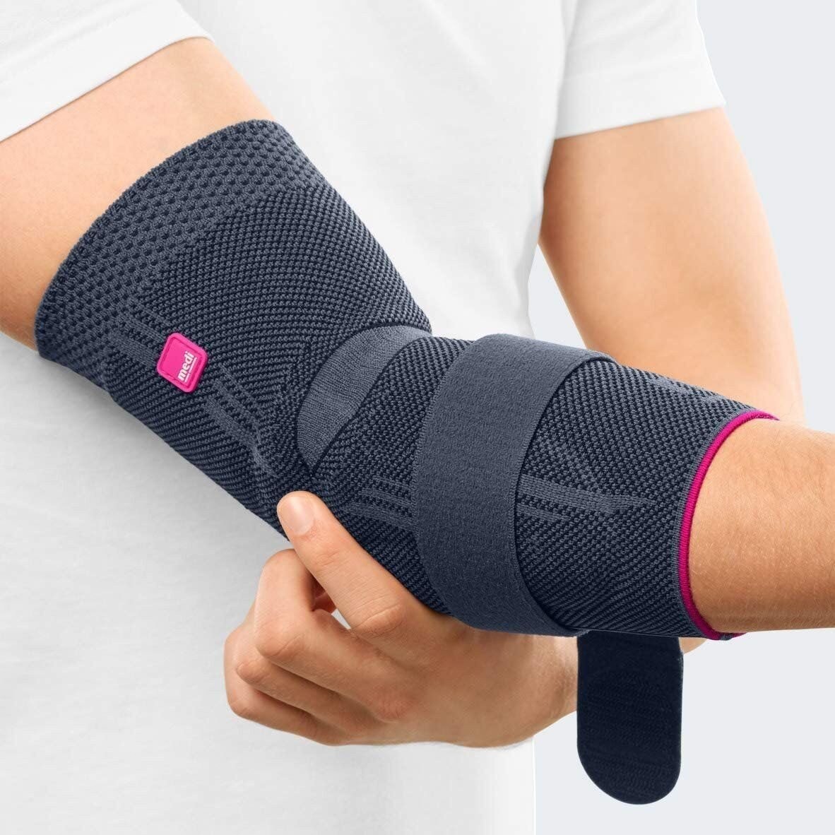 Medi Epicomed Elbow Support w/Accu Pressure Silicone Insert Silver III K400213