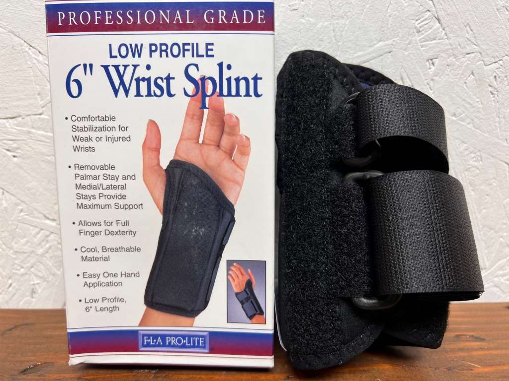 FLA Low Profile 6″ Wrist Splint Right Hand Black X-Large
