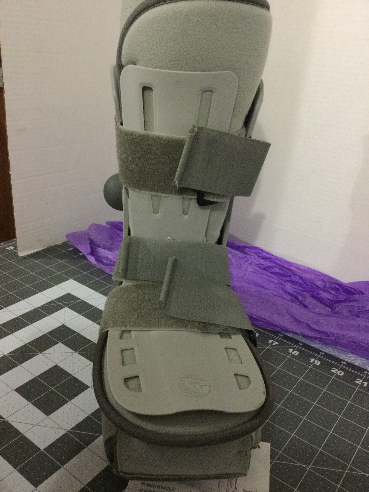 Breg Walker Genesis Mid-Calf Boot Medium. Good Condition Manufactured By Breg