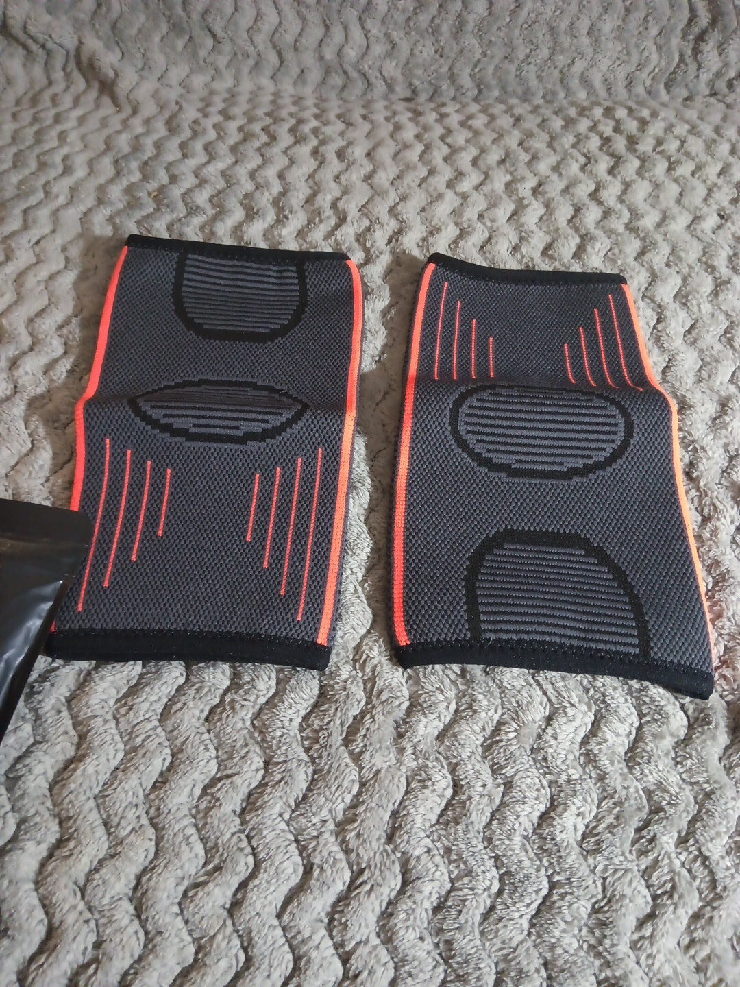 2 Black & Orange Meiddano Elbow Support Compression Sleeves Elbow Med Tendoniti