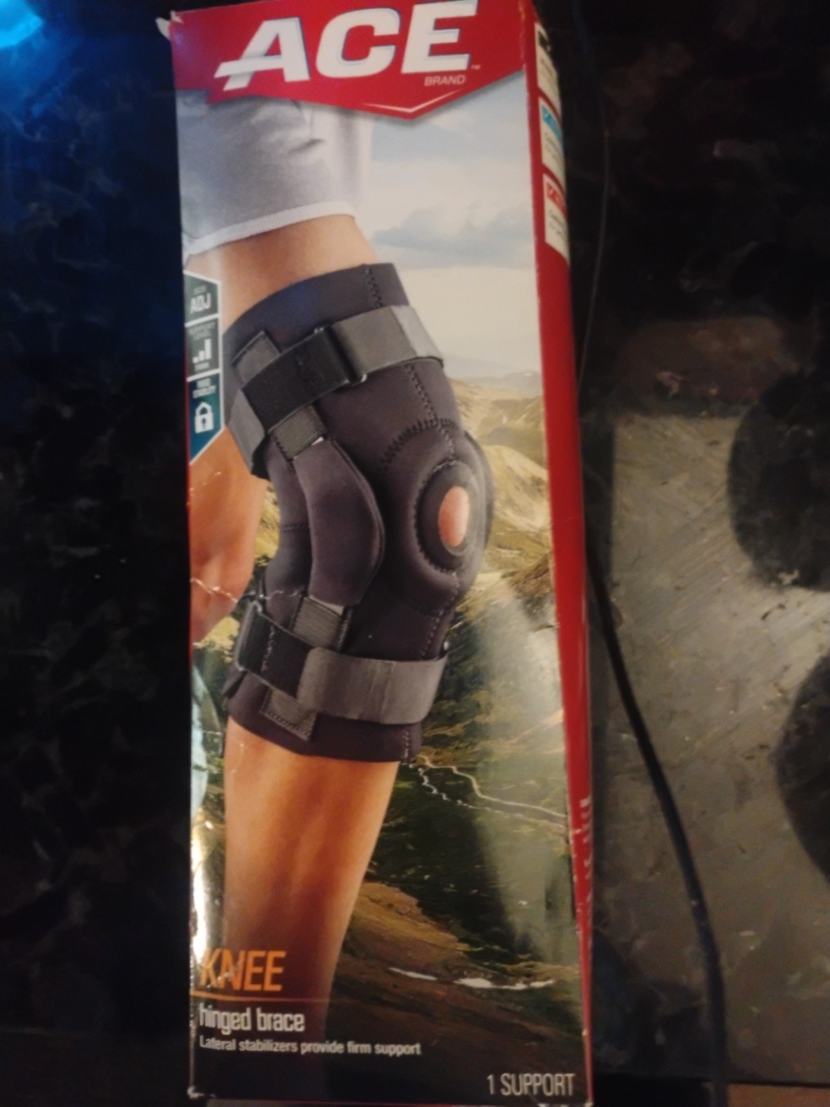 ACE Stabilizing Hinged Knee Brace Left or Right Knee – damaged box