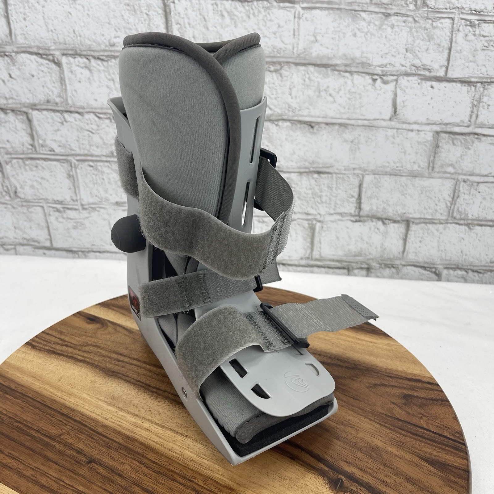 Breg Genesis Full Shell Walker Extra Small XS Ankle Foot Boot Pump Brace