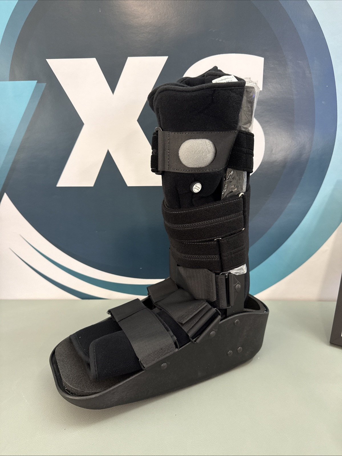 DJ Ortho DONJOY PROCARE MaxTrax Air WALKER X-Large New Open Box