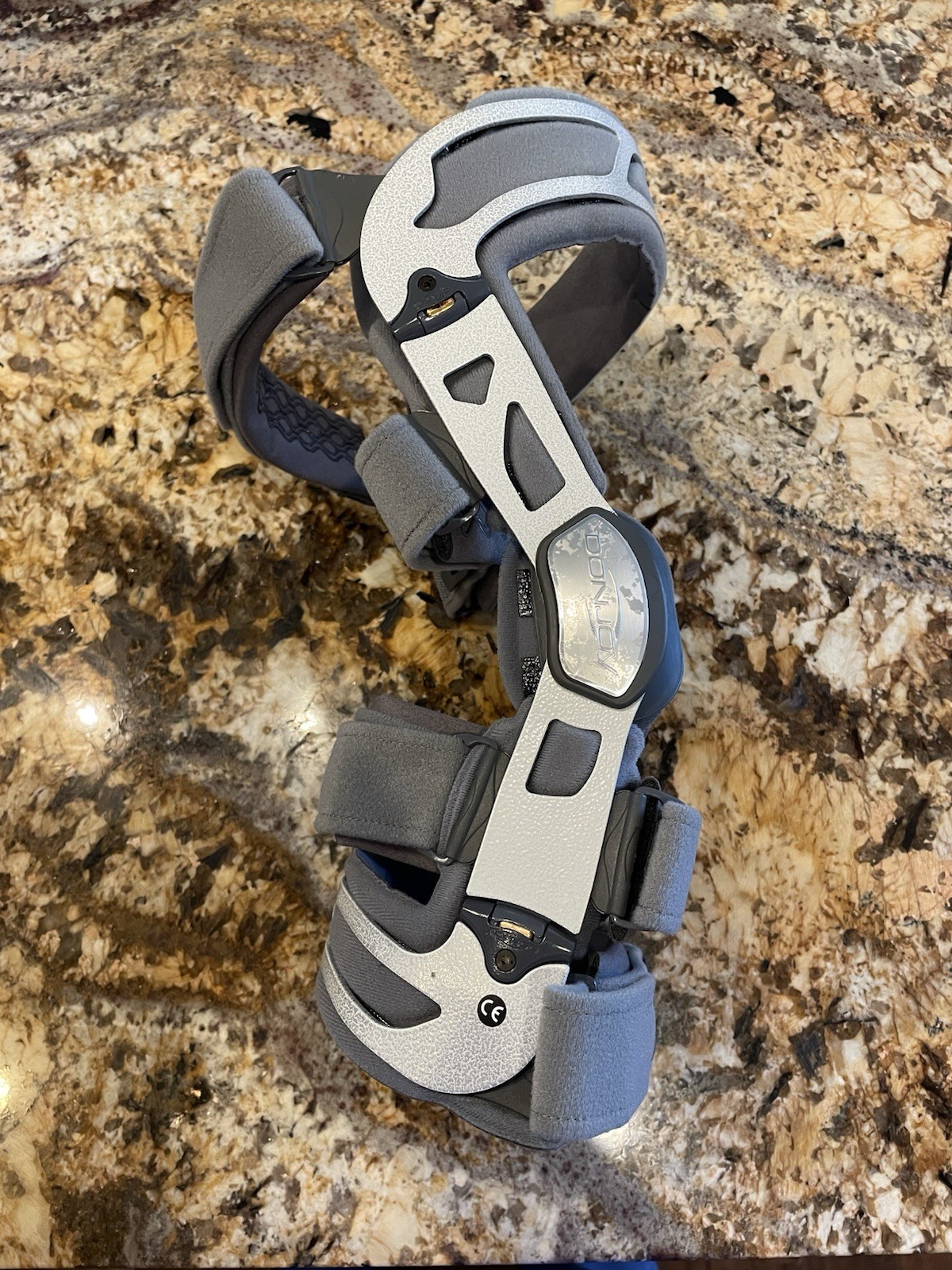 New DonJoy OA Nano Right Medial MD Medium Osteoarthritis Unloader Knee Brace