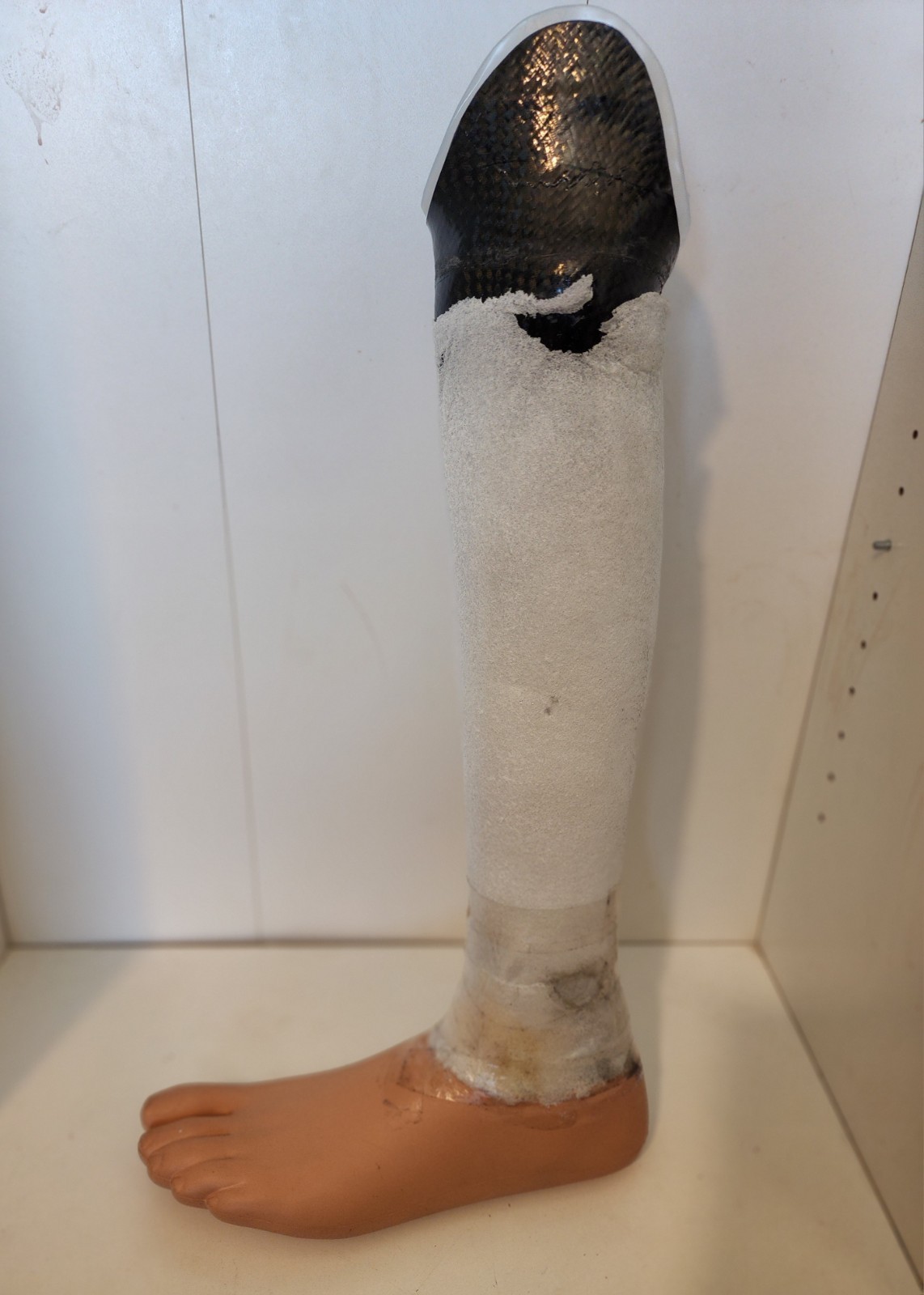 Prosthetic Leg w/ Carbon Fiber Socket & Artificial Foot, Beige Cover 24 in