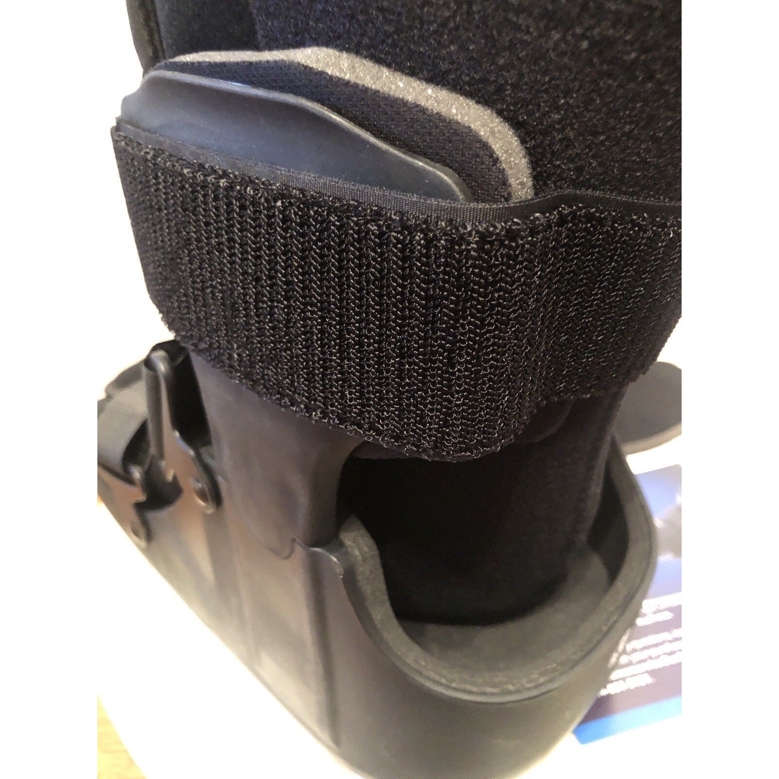 UNITED ORTHO Short Air Cam Walker Fracture Boot Black Medium MD *READ