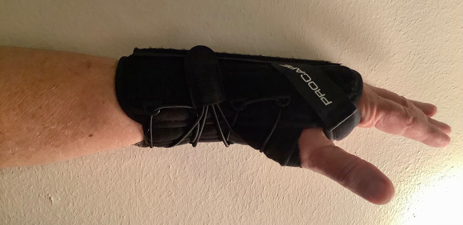 DJO PROCARE QUICKFIT WRIST II, UNIV, LT 79-87570 BLACK