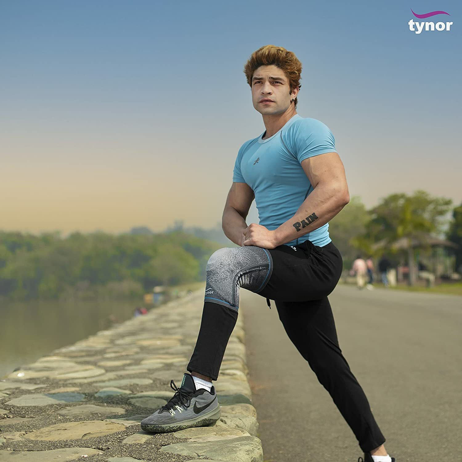 Tynor Knee Support Urbane, Grey, Medium, 1 Unit