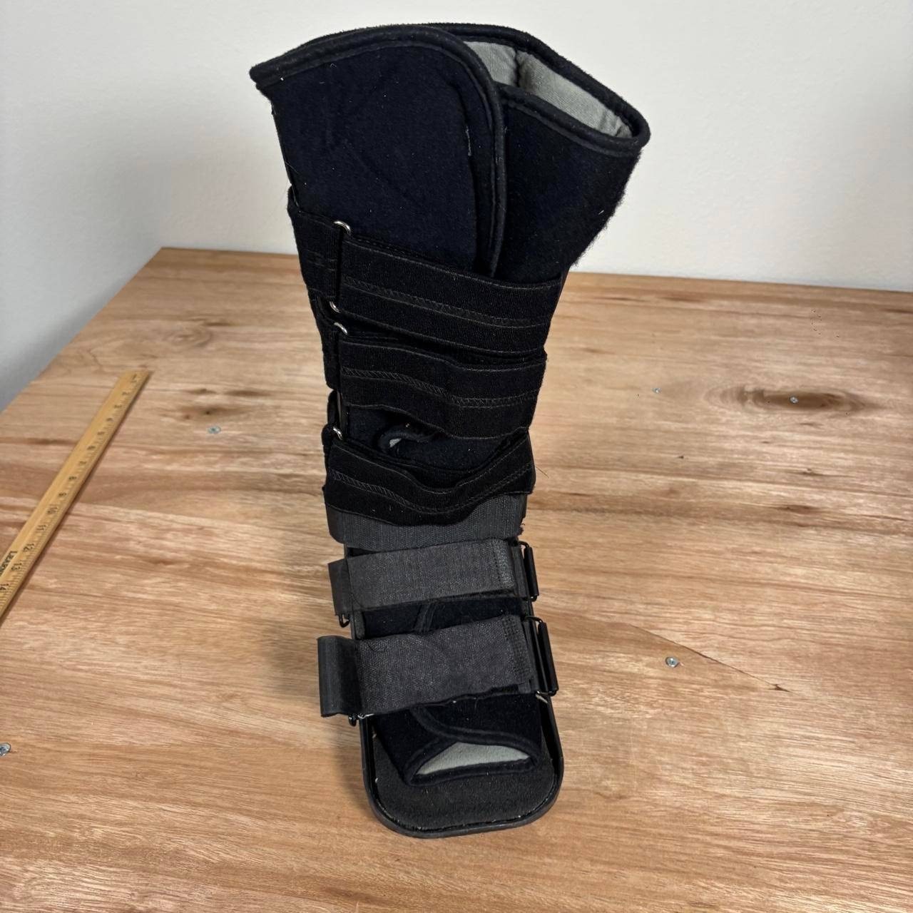 DJO MaxTrax Walking Boot Black Ankle Foot Stress Fracture Support Size Medium