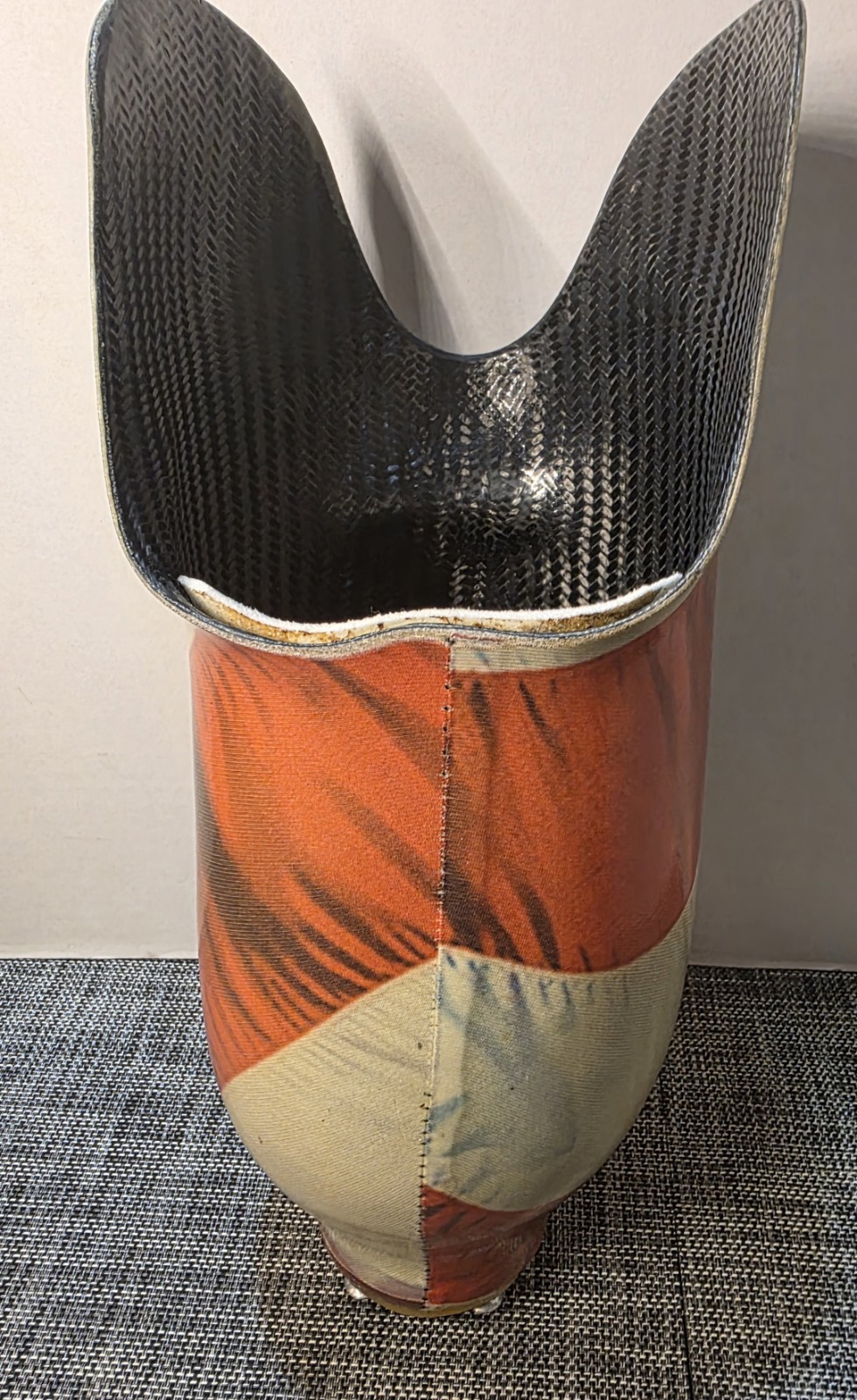 Prosthetic Socket Below Knee Eagle Flag Graphic – Carbon Fiber