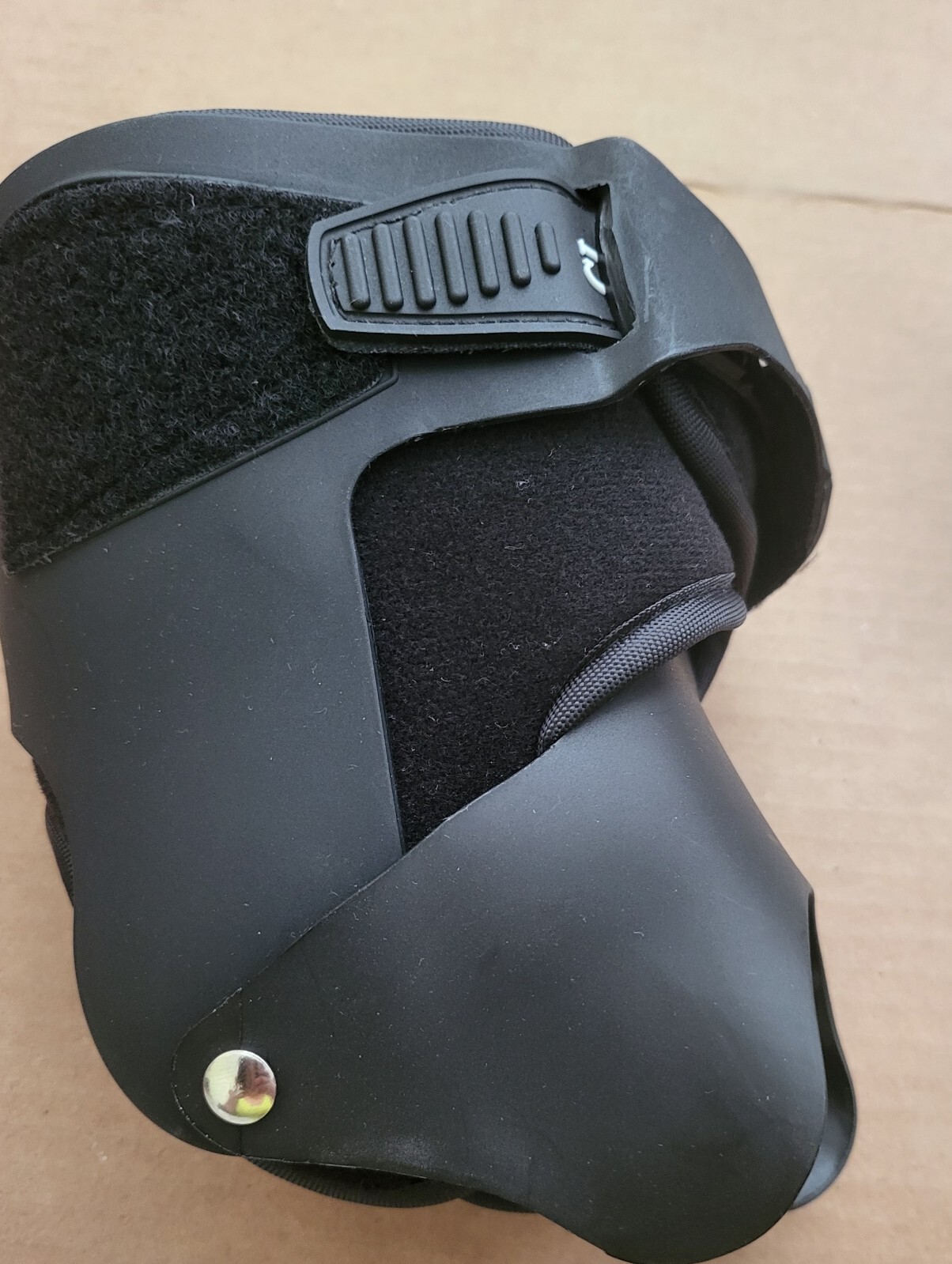 Accord III Ankle Brace (Medium Left) by Comfortland