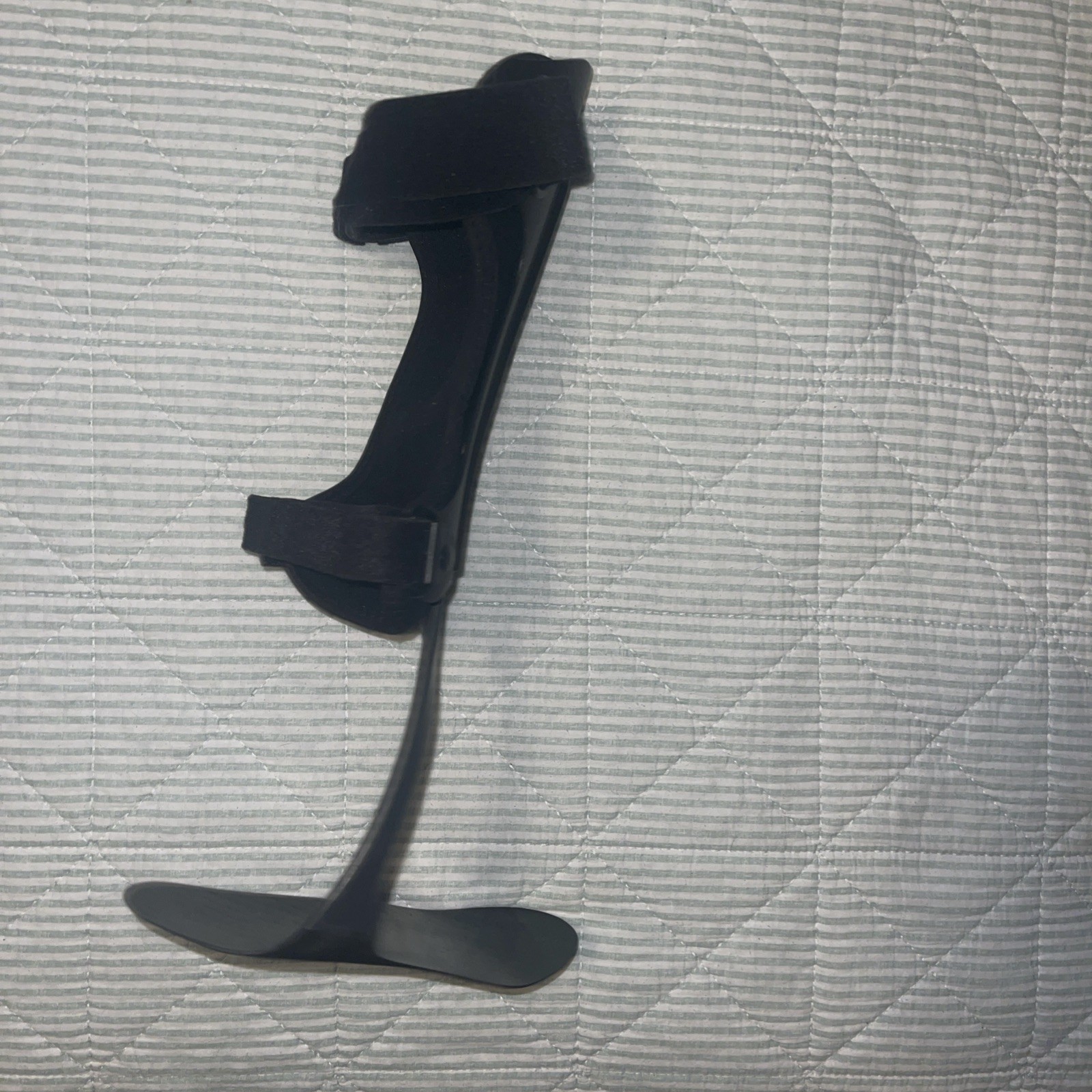 Trulife • Matrix Max AFO | RIGHT | MEDIUM | Carbon Fiber Foot Drop Brace