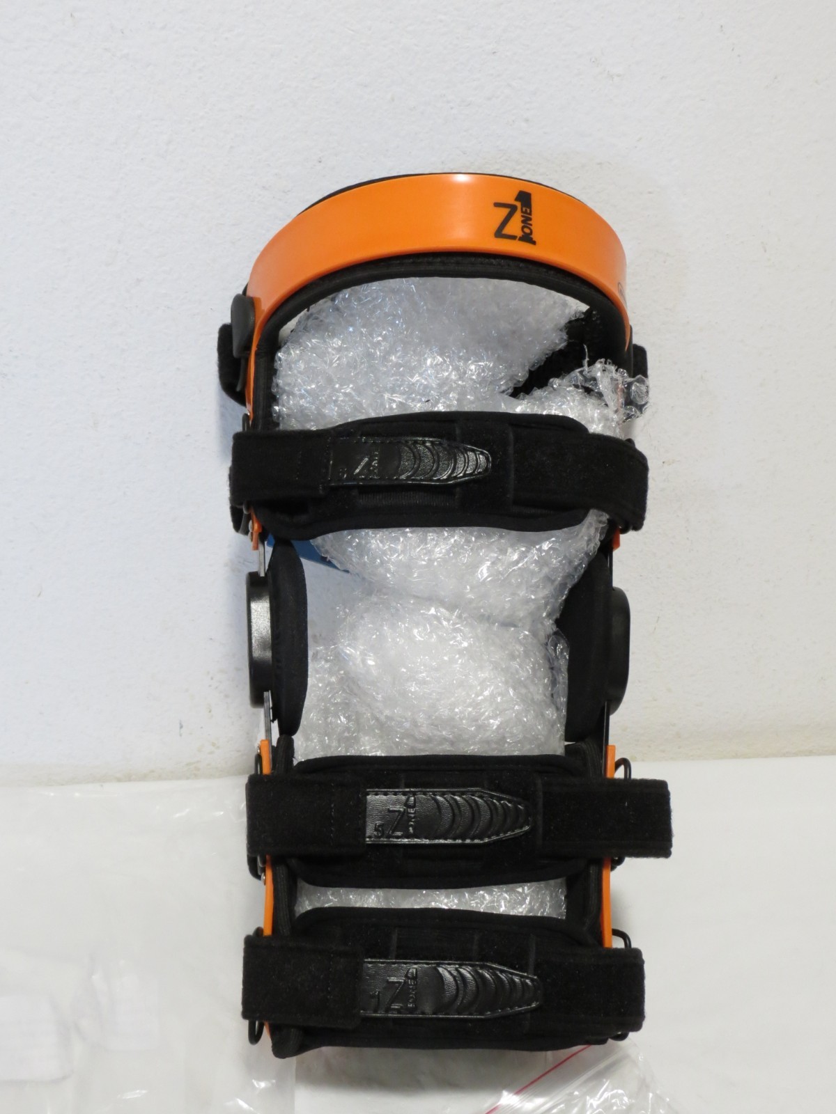 Z One Z1 K2 Knee Brace for ACL Ligament Sports Injuries Size S16 Men & Women