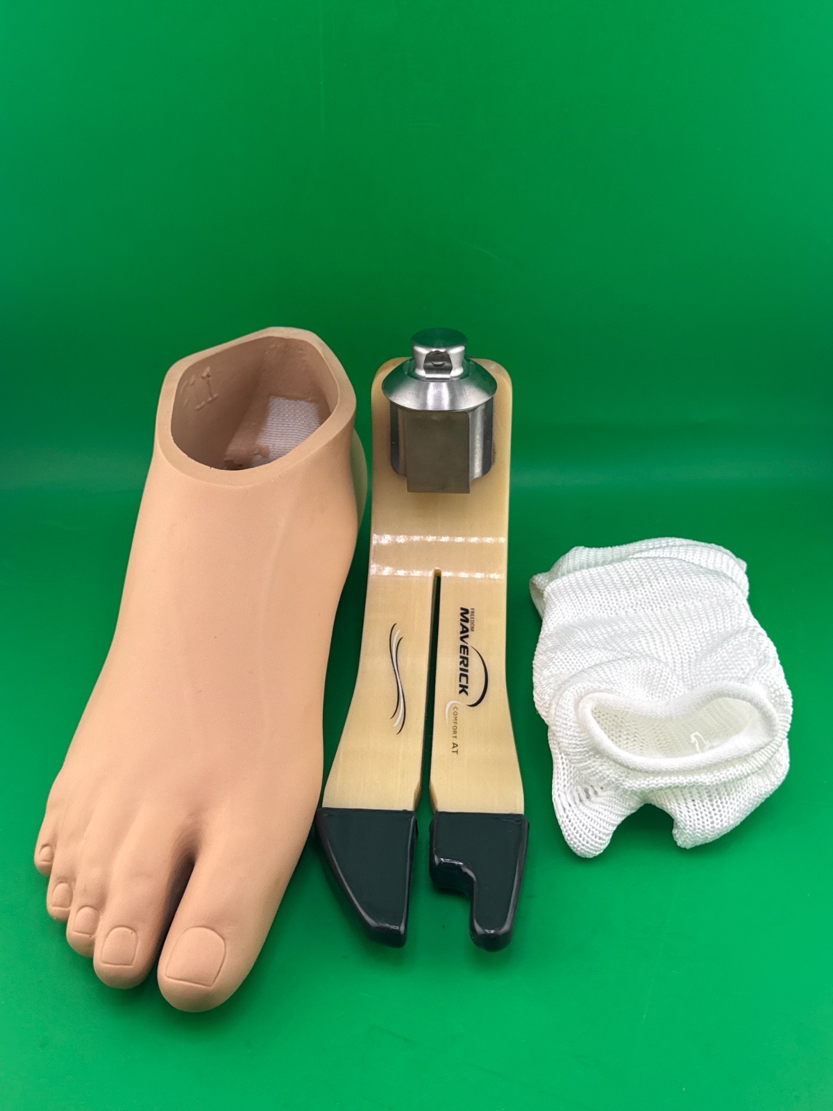 Freedom Maverick Comfort AT prosthetic Foot. Sz 26. Category 3. Right. Perfect