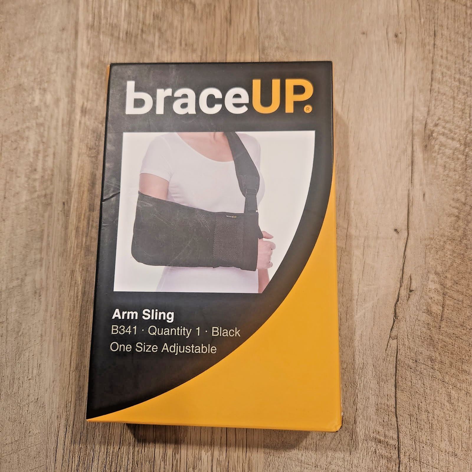 Brace Up arm sling, Black-One Size Adjustable
