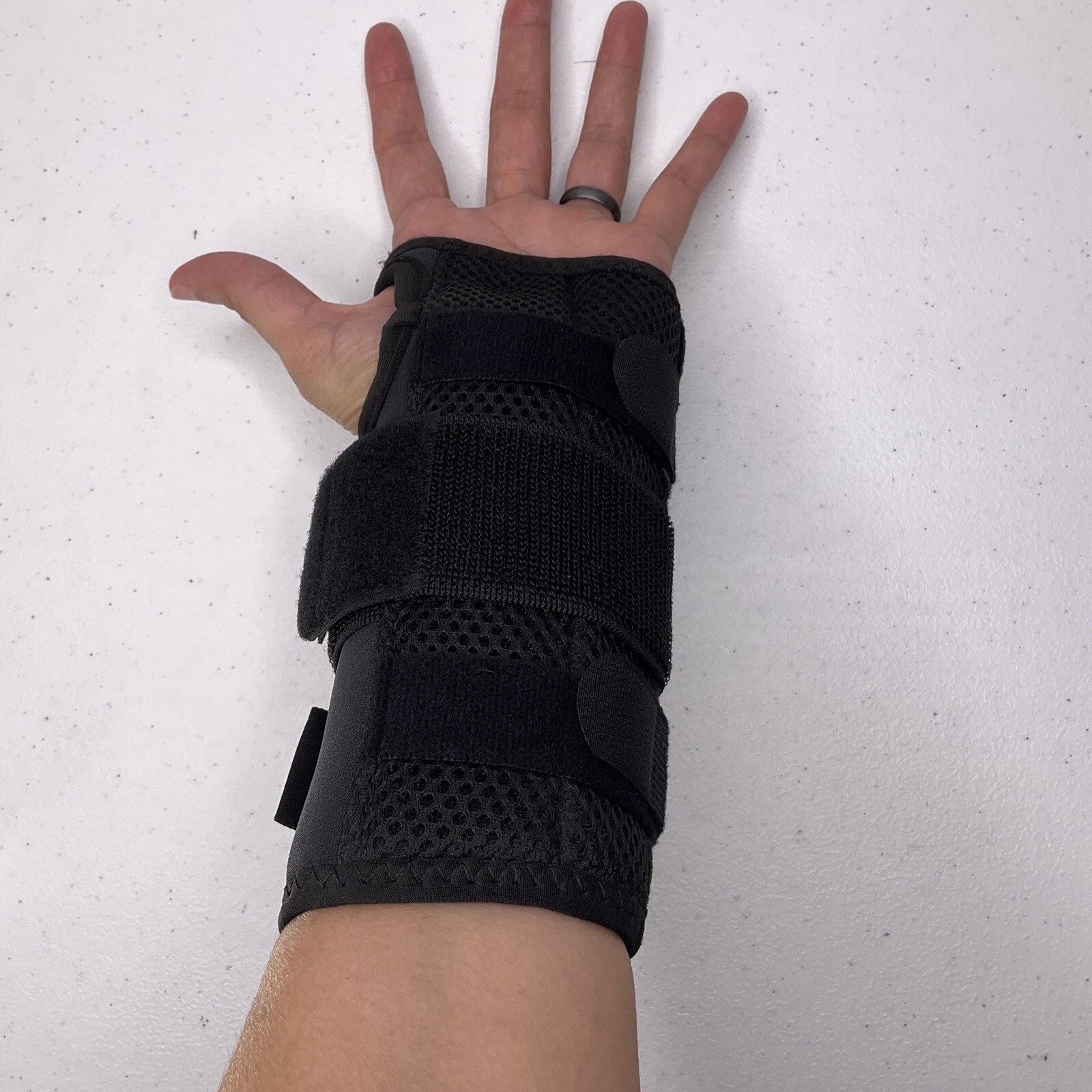 Carpal Tunnel Wrist Brace Unisex Wrist Splint for Left Hand L/Xl