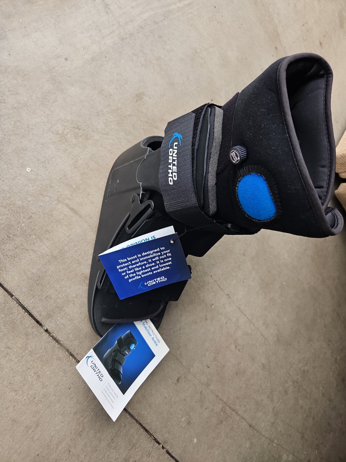 United Ortho Air Stabilizer Ankle Walker Fracture Boot Large