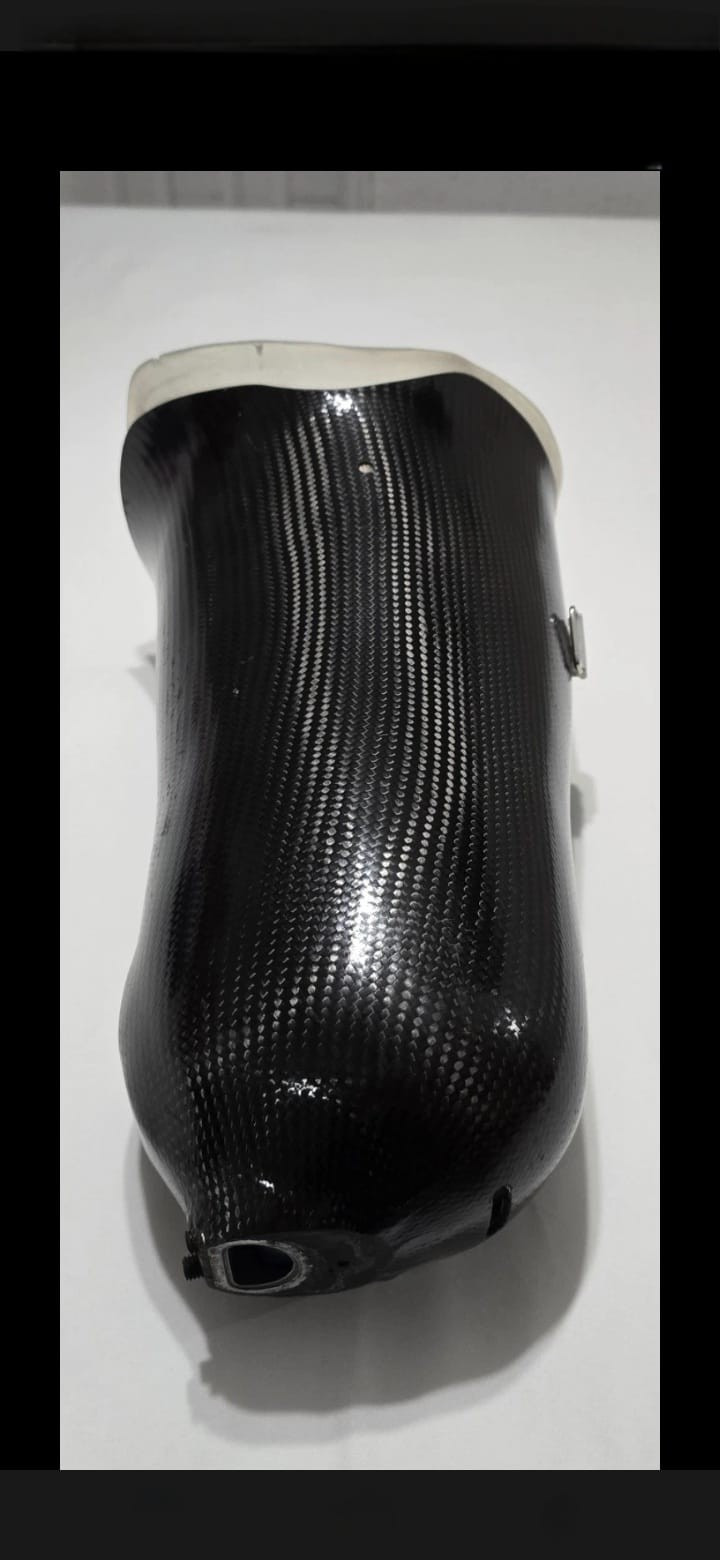 Socket of fiber Carbono In Perfect Condition.