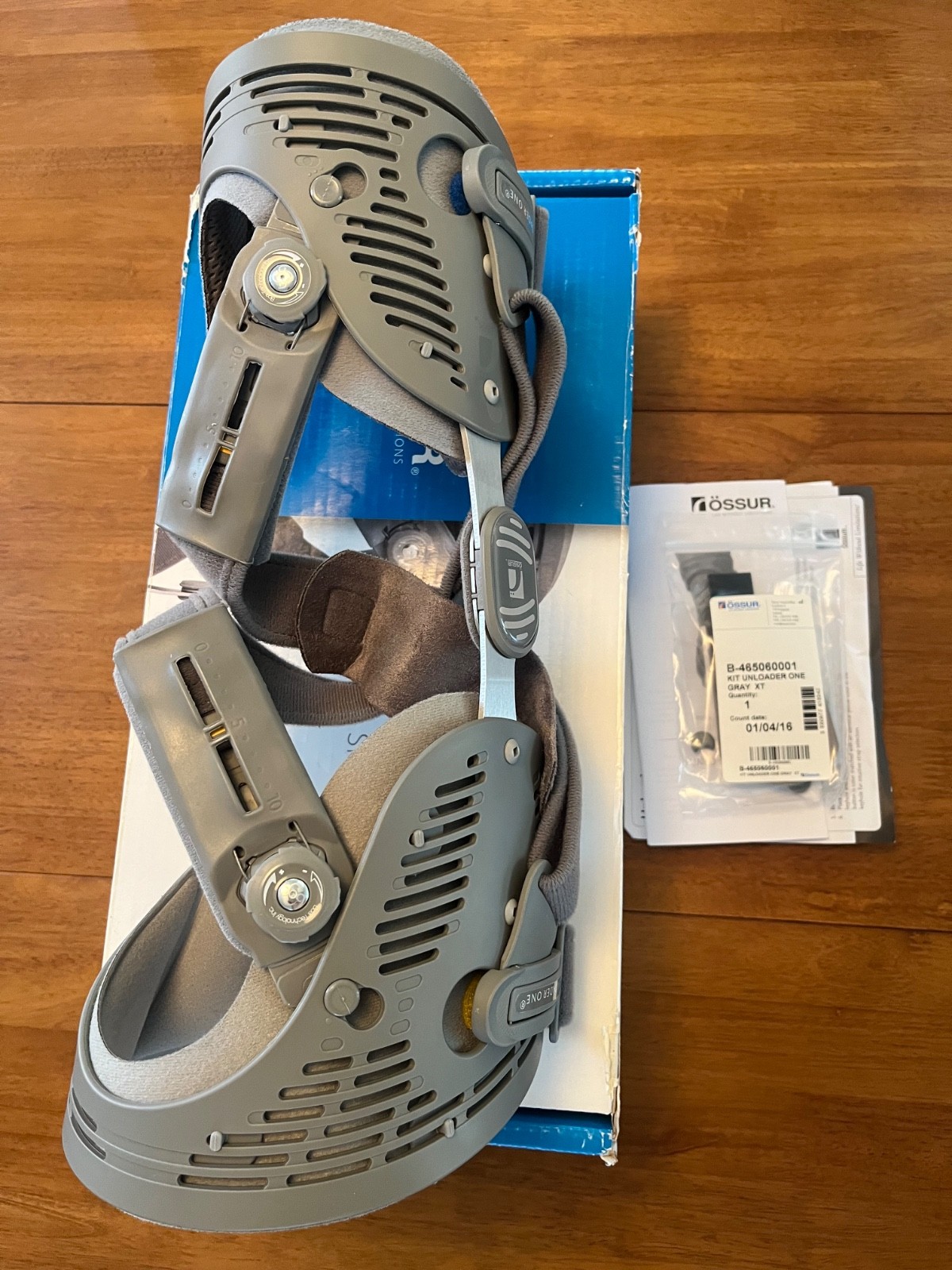 Ossur Unloader One with SmartDosing Medial Left Knee Brace Size Medium w/ Box