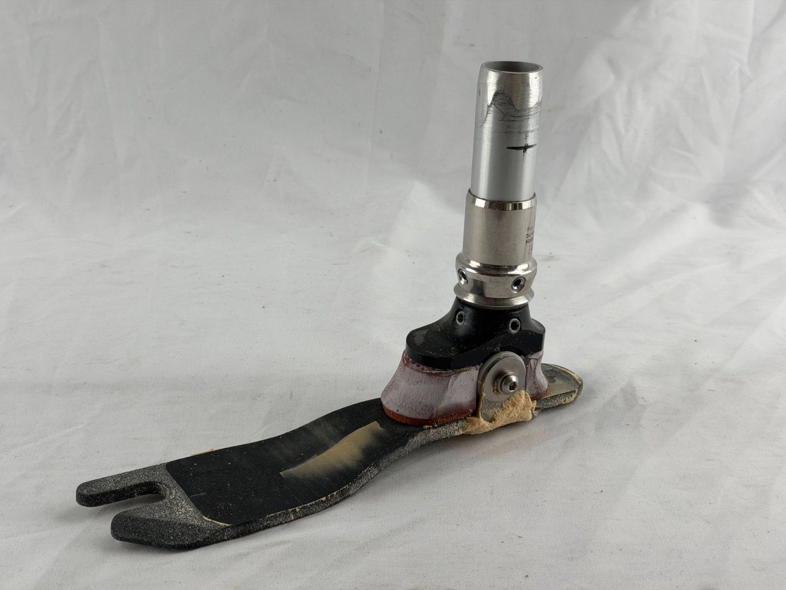Carbon Fiber Prosthetic Foot & Tube Adapter – Modular Alignment – 136kg/300lbs