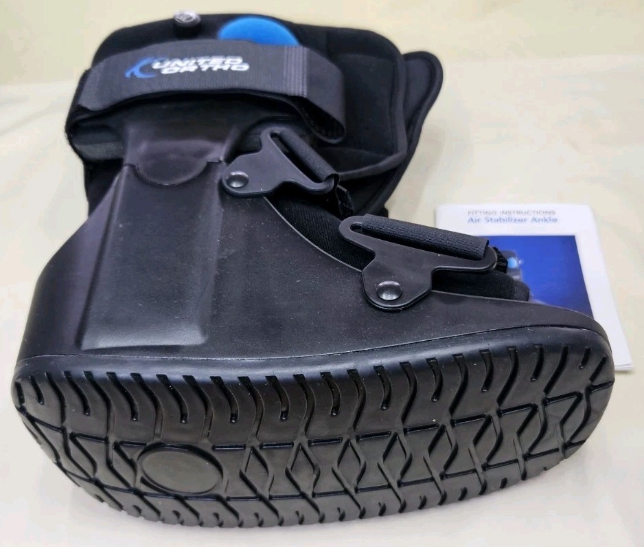United Ortho USA14111 SHORT Air Cam Walker Fracture Boot, (Ex-Sm) Black Air Cast