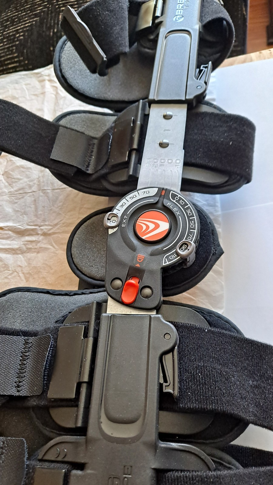 Breg Flex T Scope Post Op Hinged Left/Right Adjustable Knee Brace/ With Manual