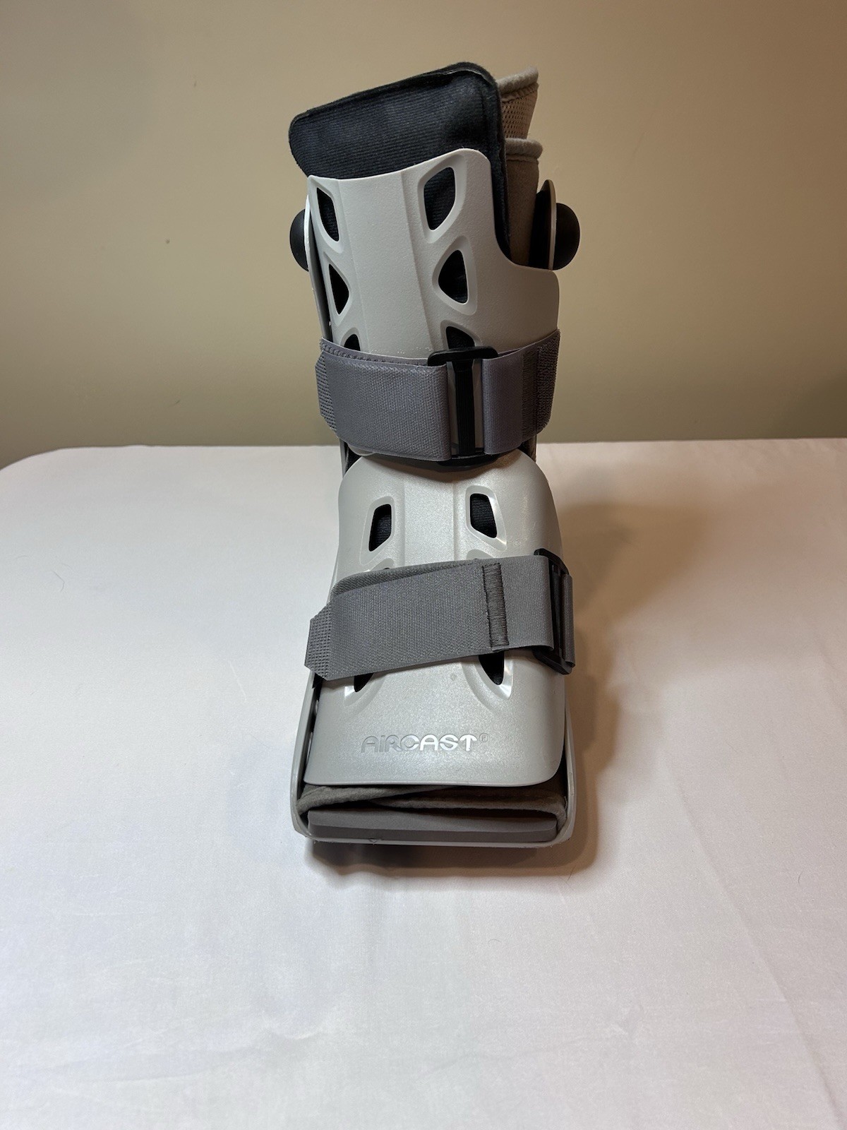 Aircast AirSelect Short Walker Brace / Walking Boot – Gray, Size: M