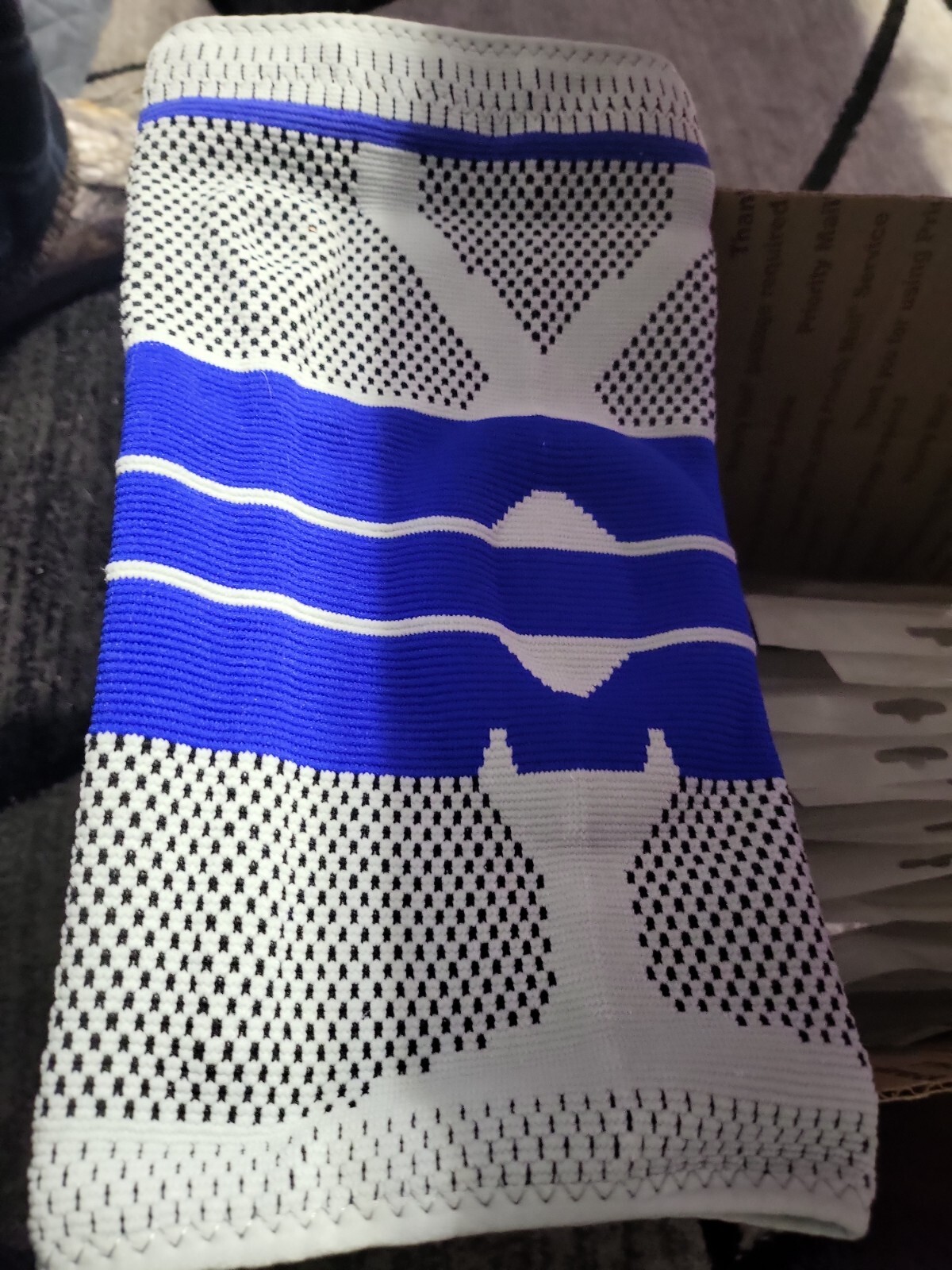 knee sleeve compression